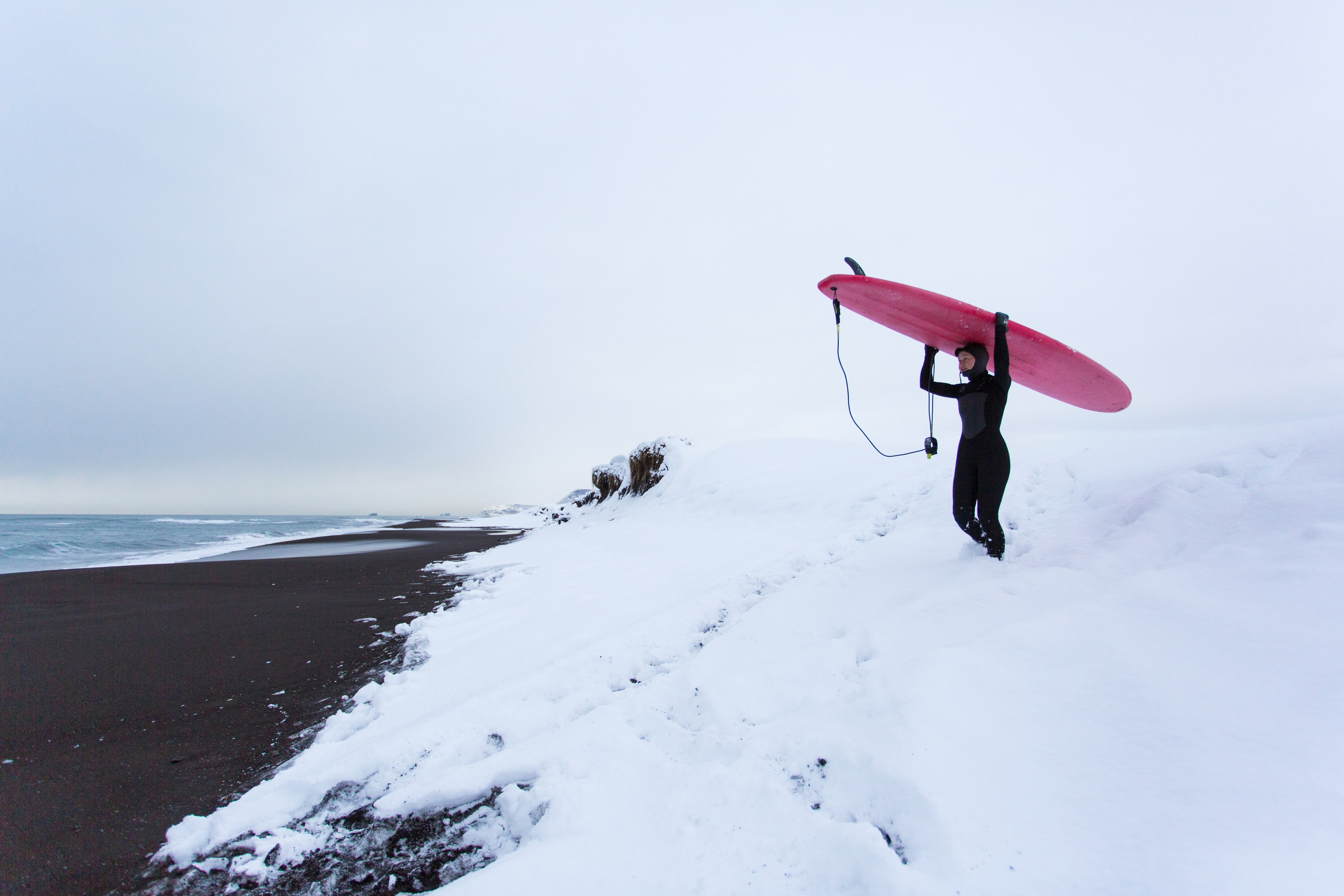 Зимний серфинг на Камчатке — волны Тихого океана зимой. Время Камчатки: чтобы найти свой путь, нужно скорость умножить на время