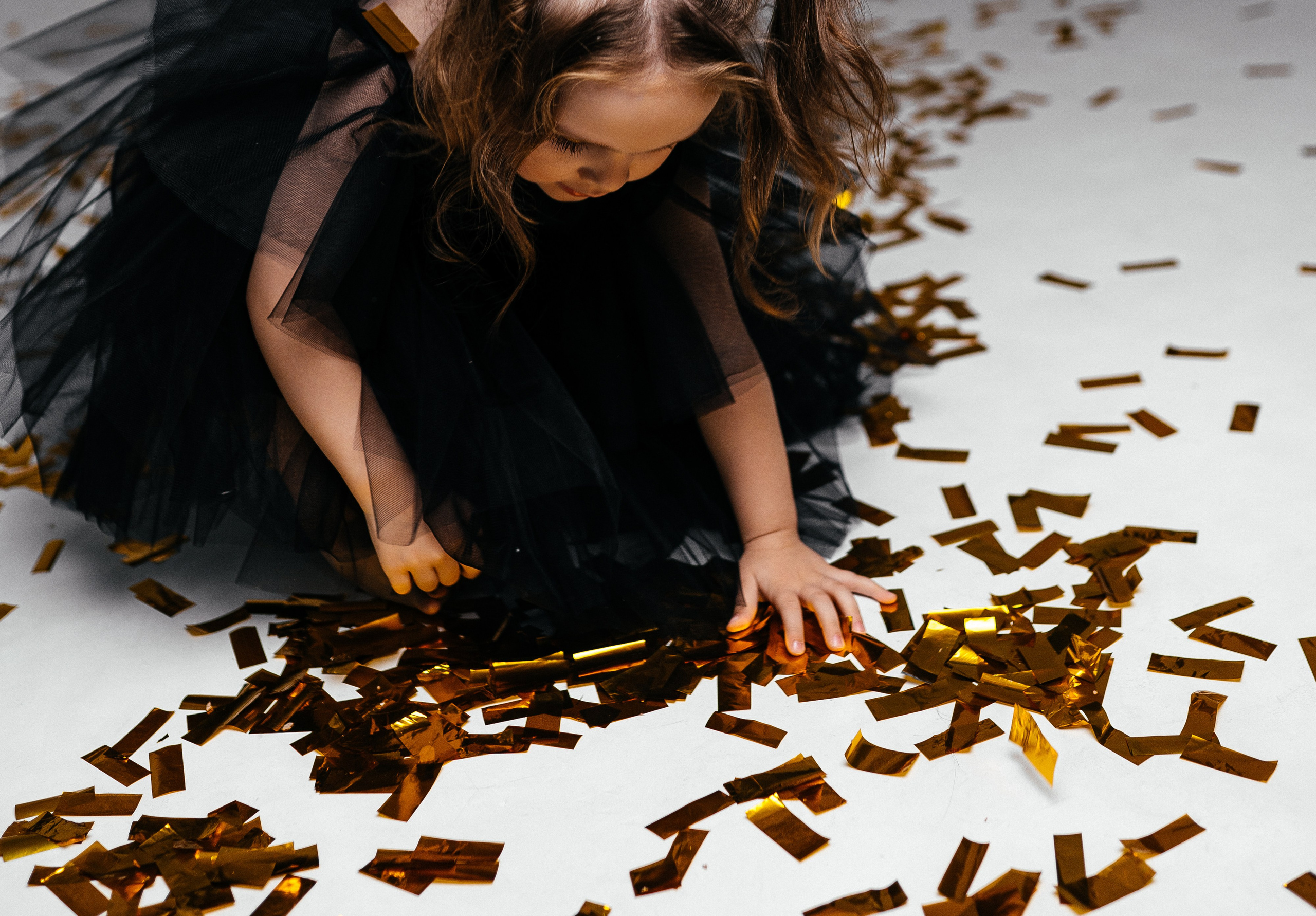 Фотосессия для девочки в платье. Фотограф Ким Наталья в Красноярске