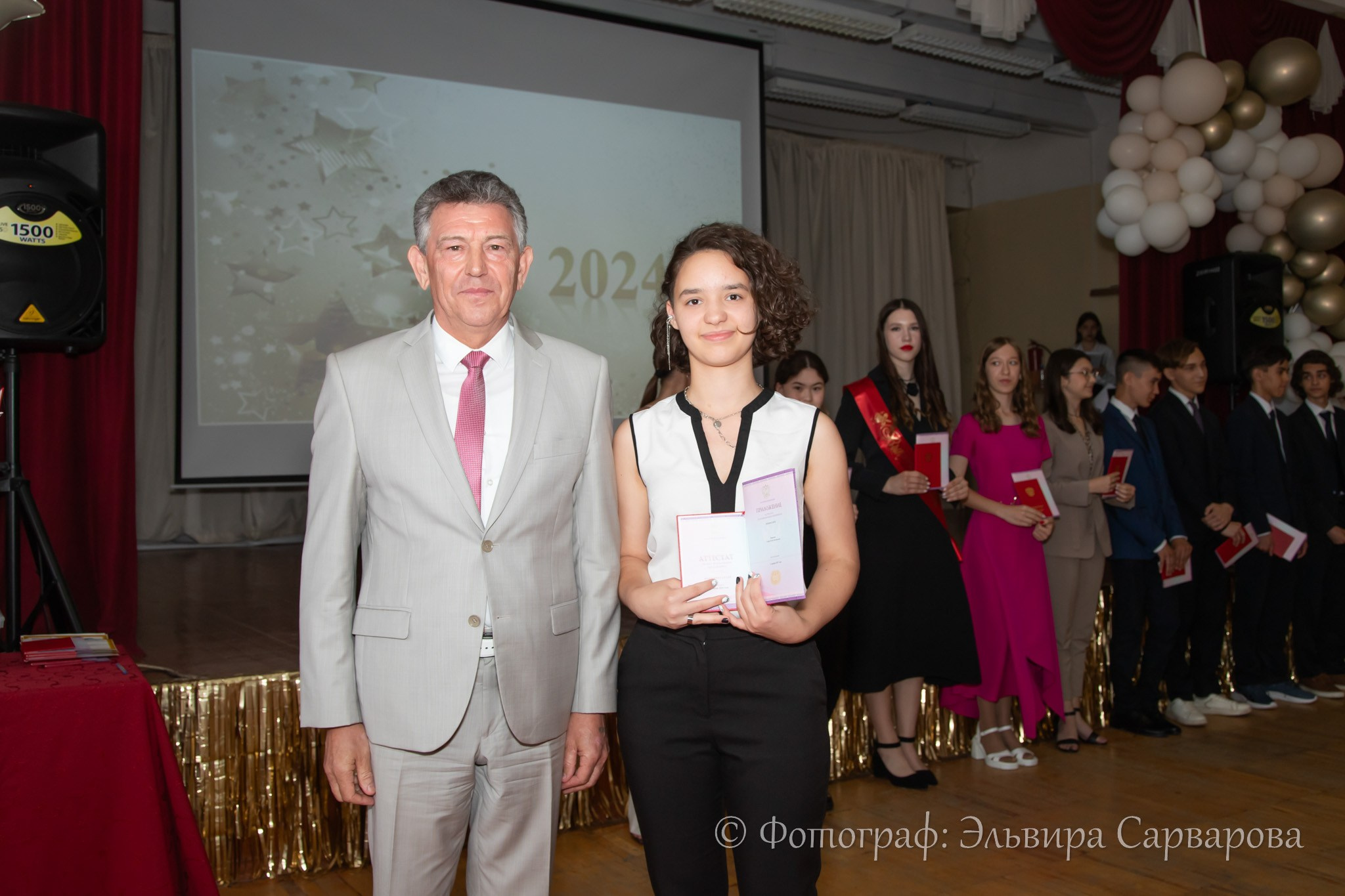 Вручение аттестатов 9 класс. Репортажный Фотограф