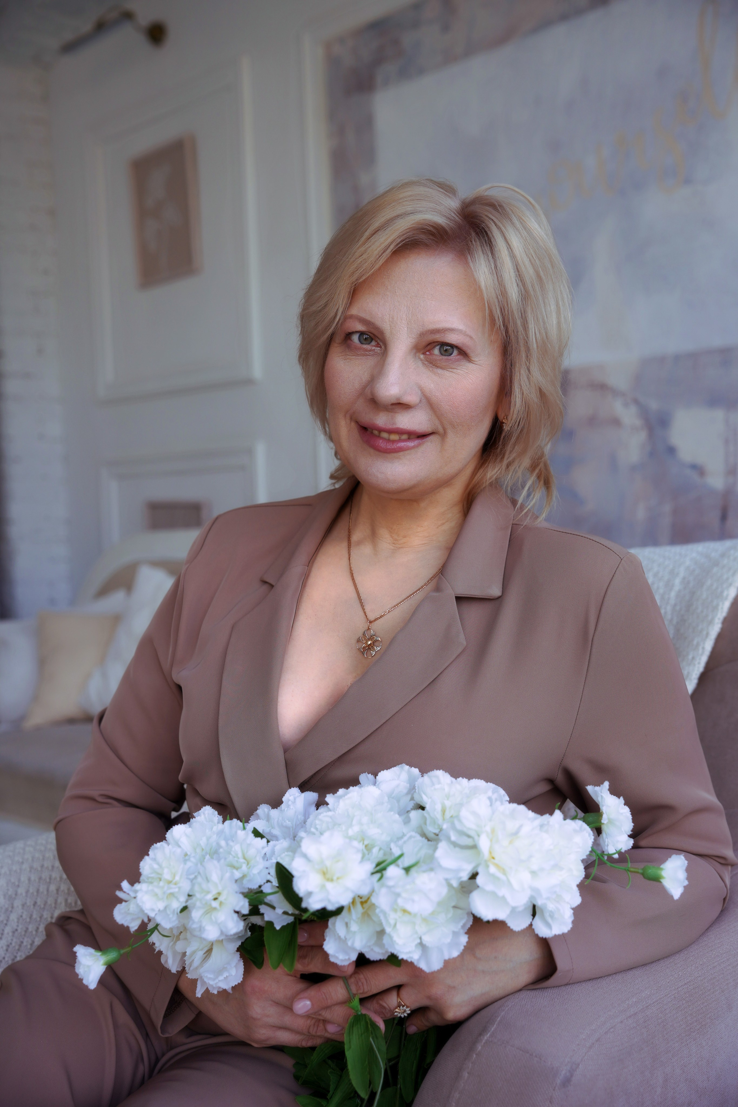 Женские портреты. Студийный и портретный фотограф в САНКТ-ПЕТЕРБУРГЕИрина Махаон