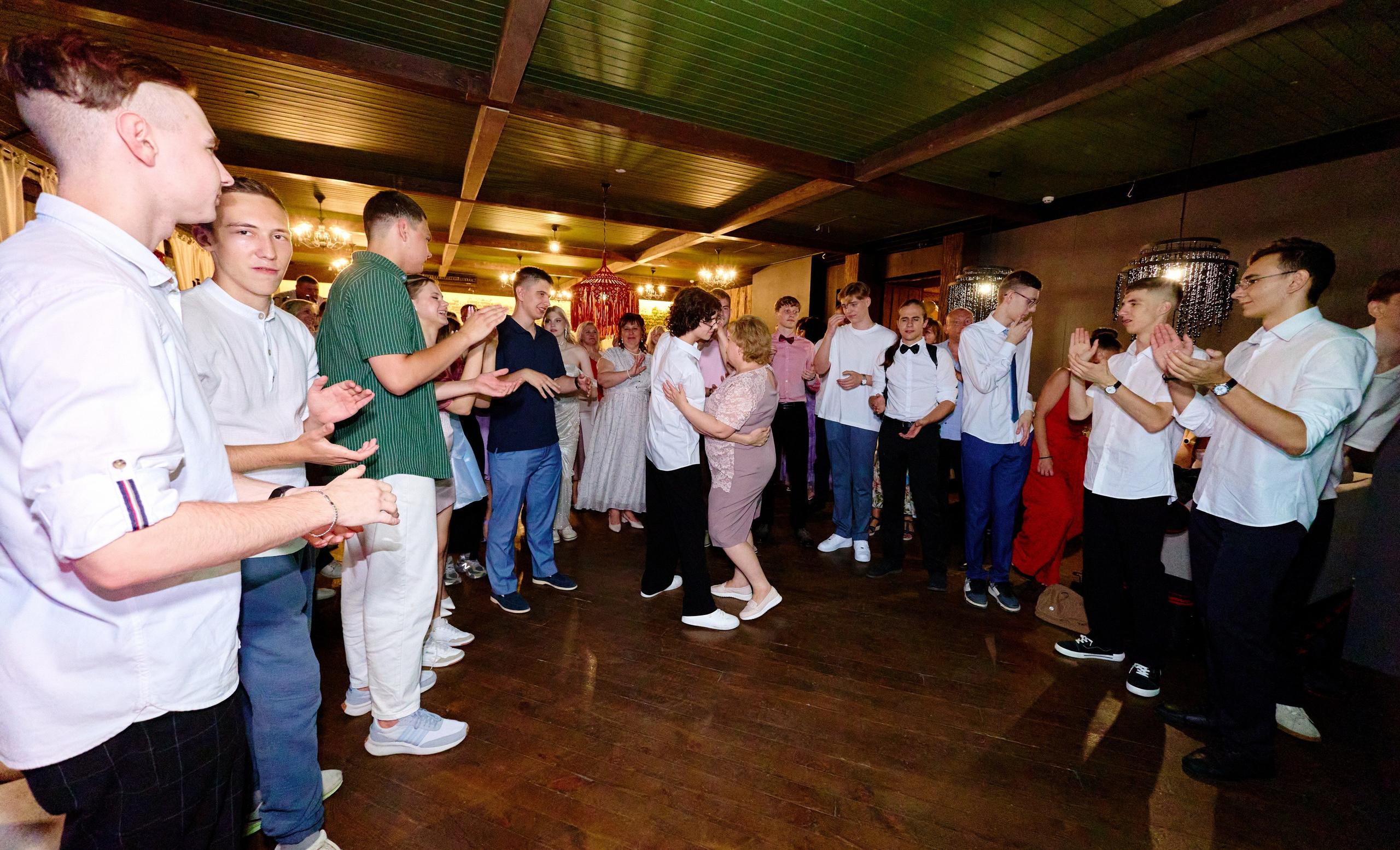 Выпускной 35 Сош. Фотограф Выпускные альбомы Таганрог Сергей Коробченко