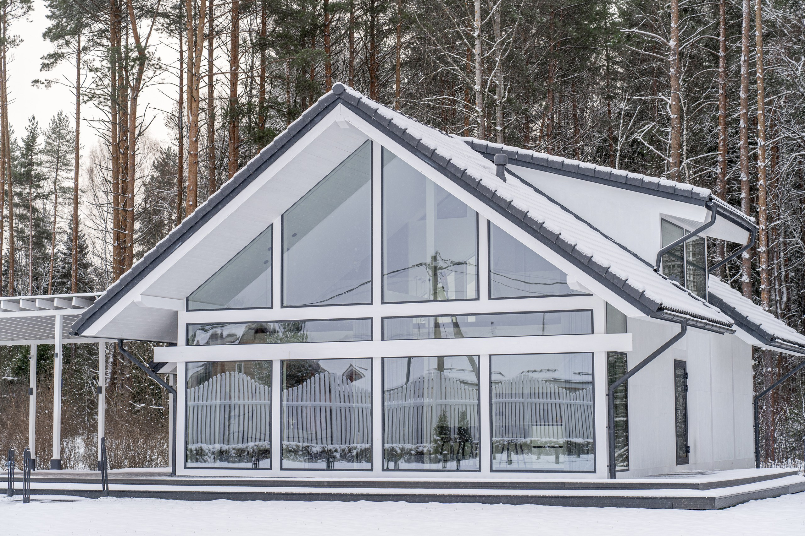 Реализация проекта индивидуального жилого дома в Московской области. Дизайнер интерьера в Дубне, Москве, Дмитрове