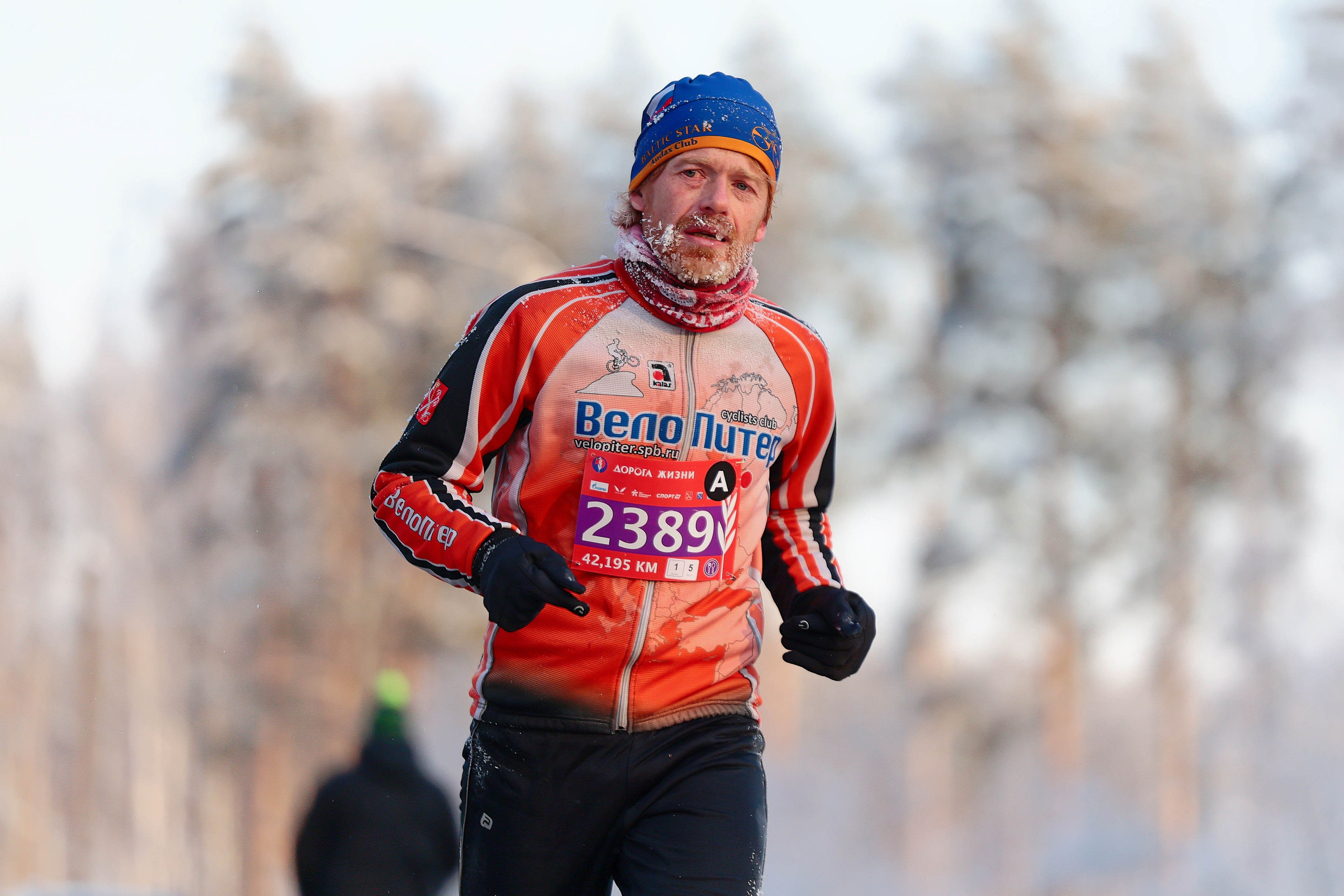 Зимний марафон «Дорога жизни» 2026. Спортивный фотограф в Санкт-Петербурге Илья Vacool