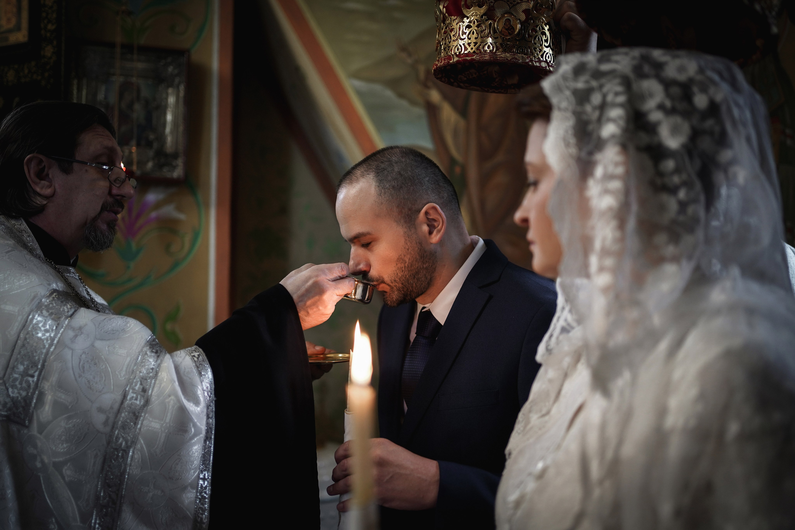 Венчание в Троицком храме. Свадебный фотограф в Ростове-на-Дону. Таинство Крещения и Венчания, семейные фотосессии. Алёна Чёботова