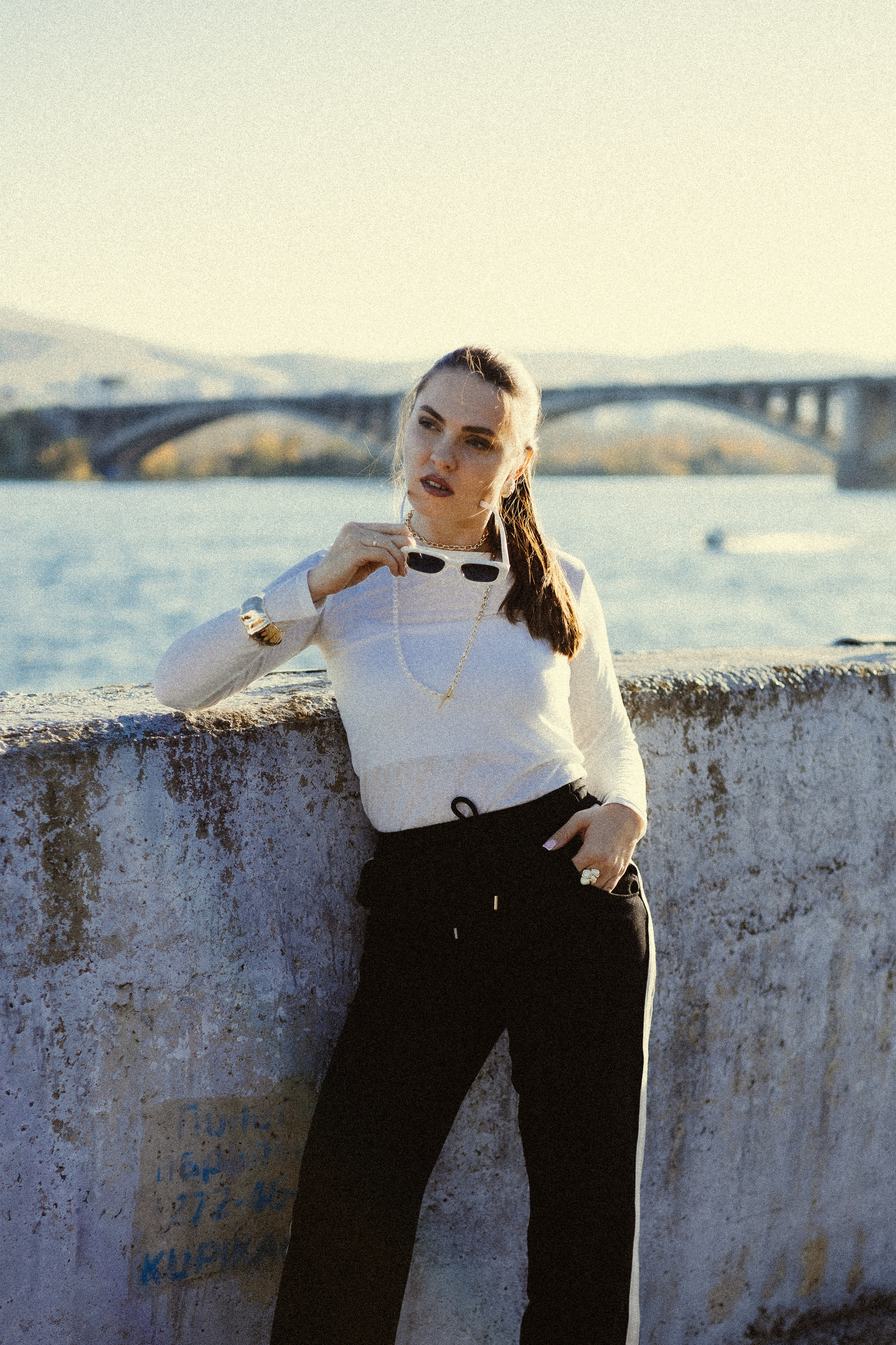 ПРОГУЛОЧНАЯ ФОТОСЕССИЯ. Фотограф Красноярск съемки лавстори, фотосессия в студии, портретная съемка, творческие фотосессии