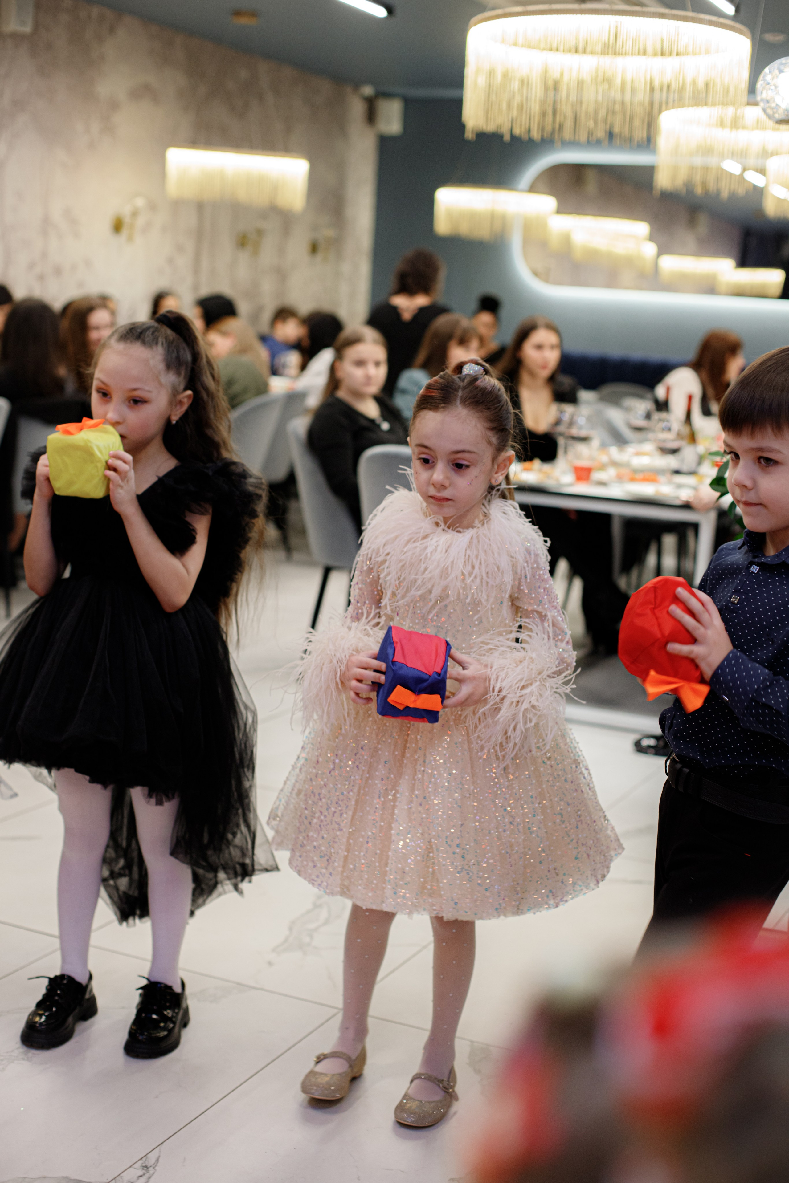 ASIA'S BIRTHDAY PARTY. Photokarish