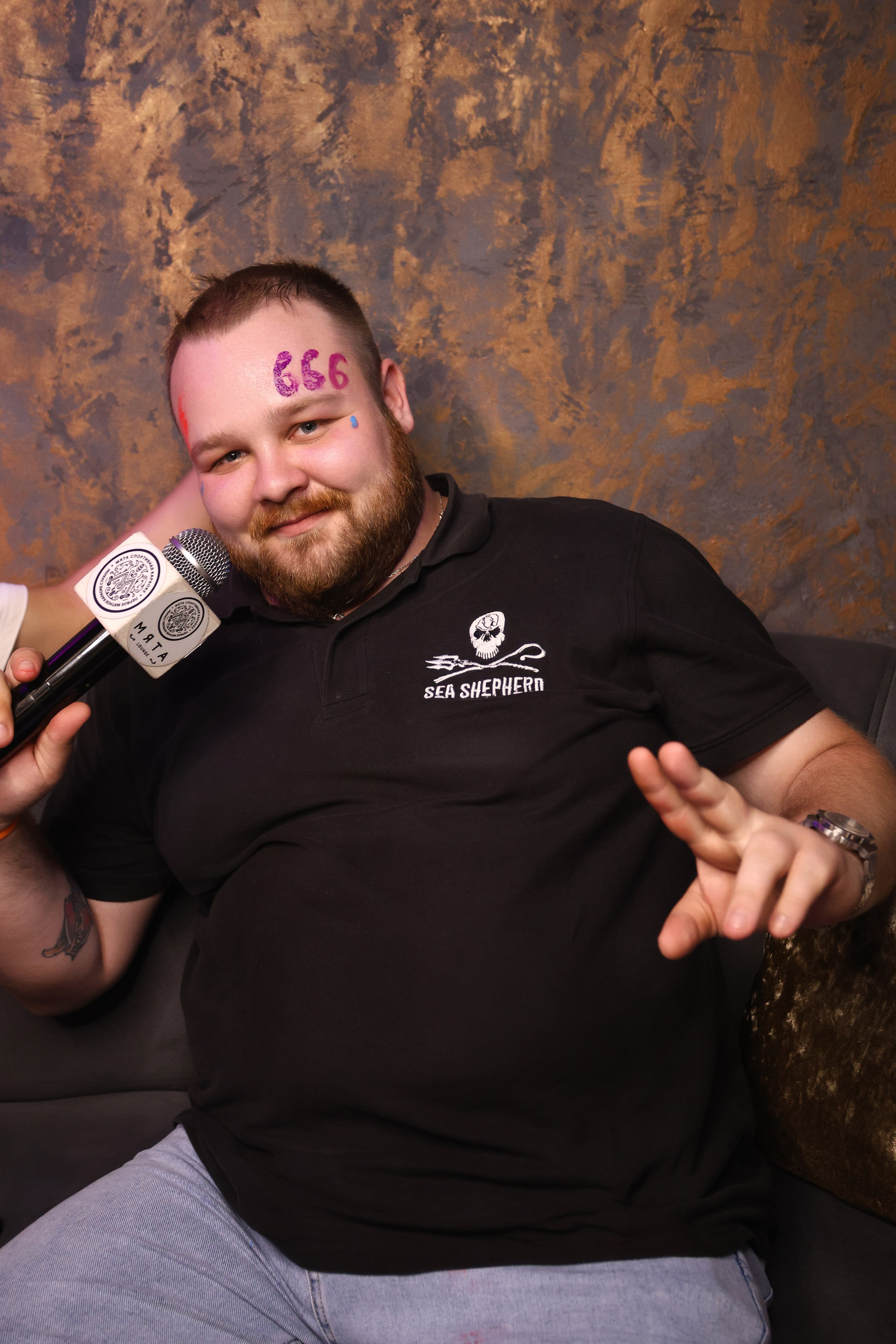 Neon Party 01.08.25. Мята Спортивная — Кальянная, караоке, бар в Минске