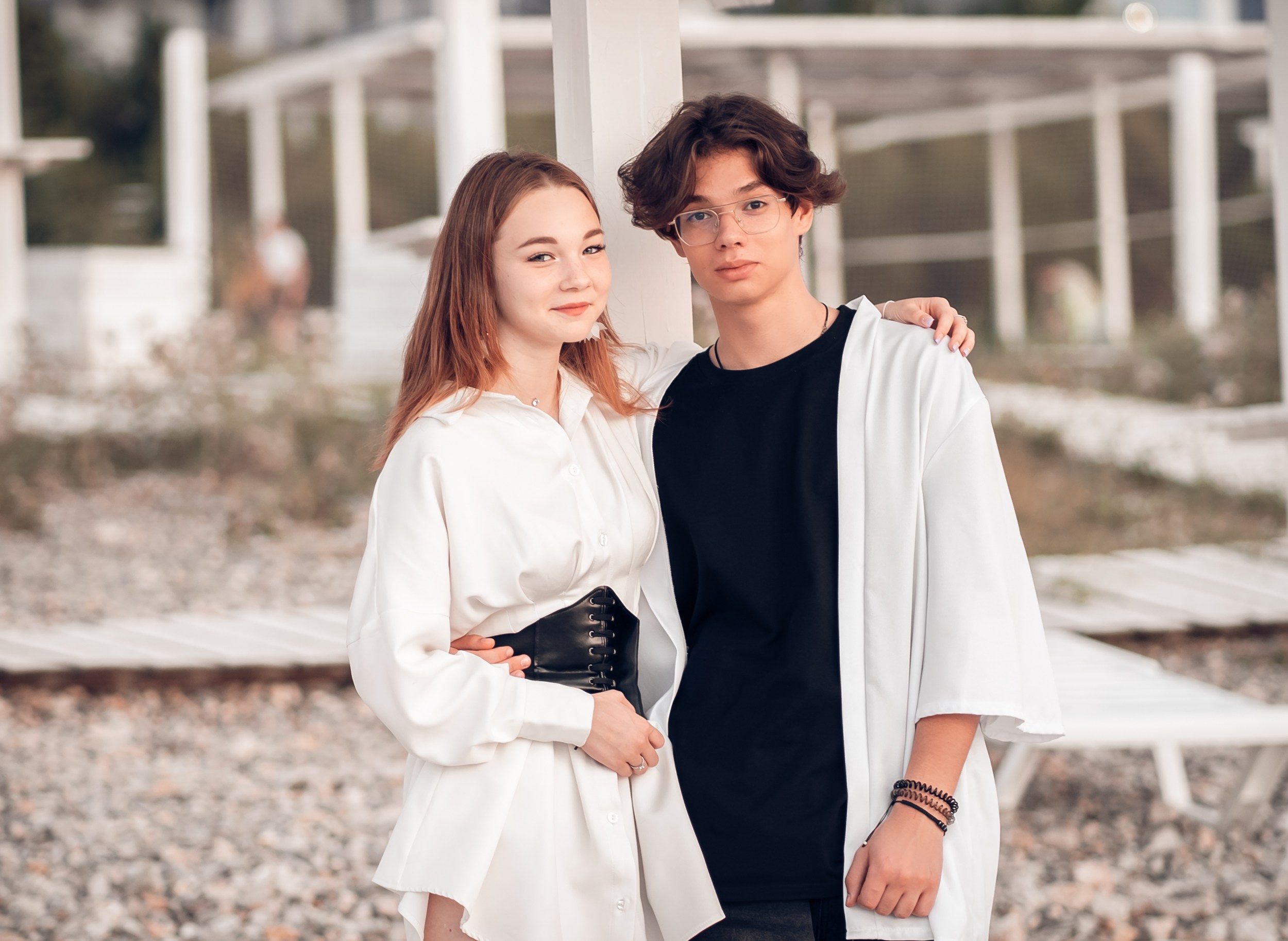 Романтическая фотоистория на закате пляжа Аквамарин. Церковный фотограф Севастополь