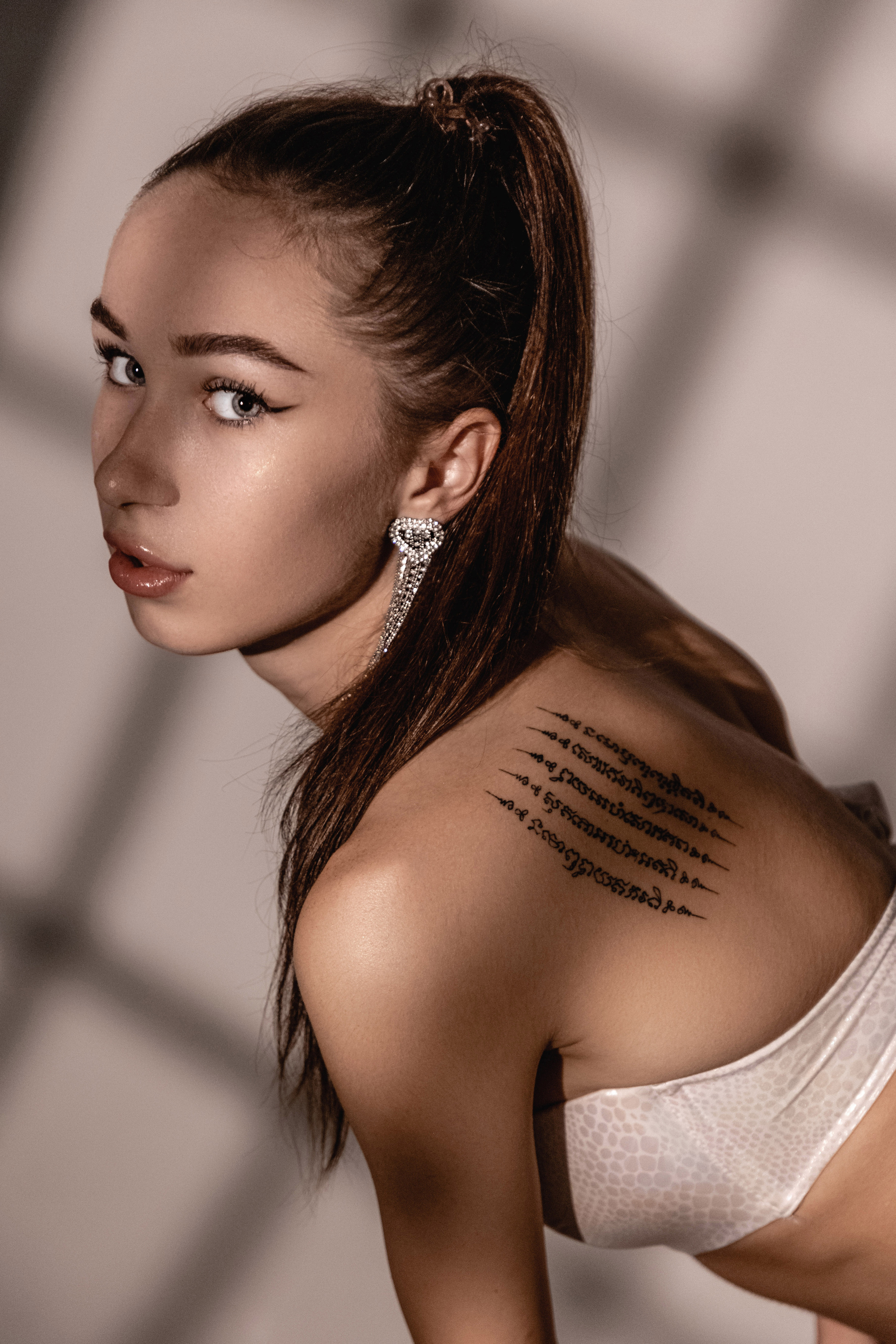 Фотосессия в белье на циклораме. Коммерческий фотограф Андрей Тремасов