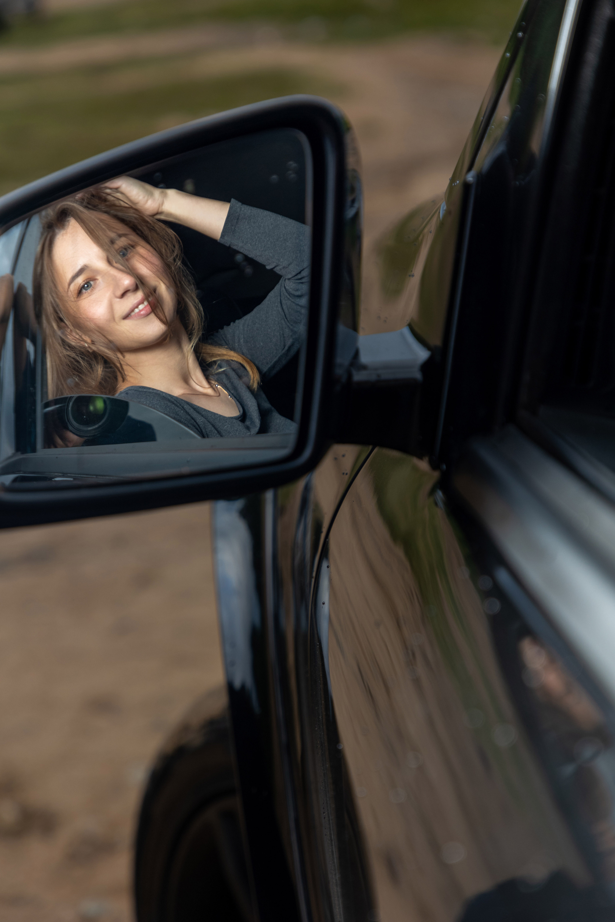 Фотосессия с автомобилем для прекрасной девушки на берегу Волги. Коммерческий фотограф Андрей Тремасов