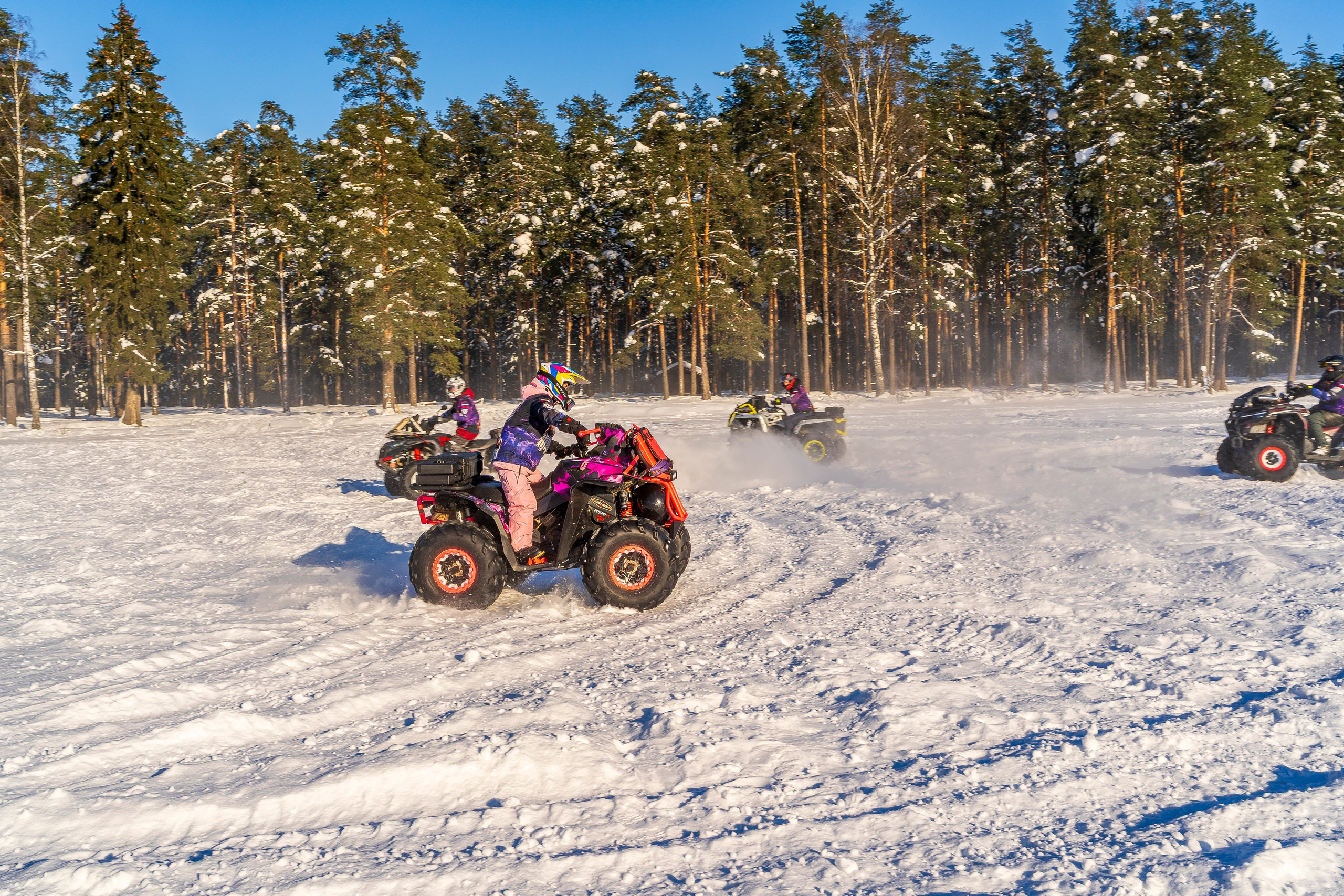 Кудрово ATV. Графический дизайнер Илья Левченко