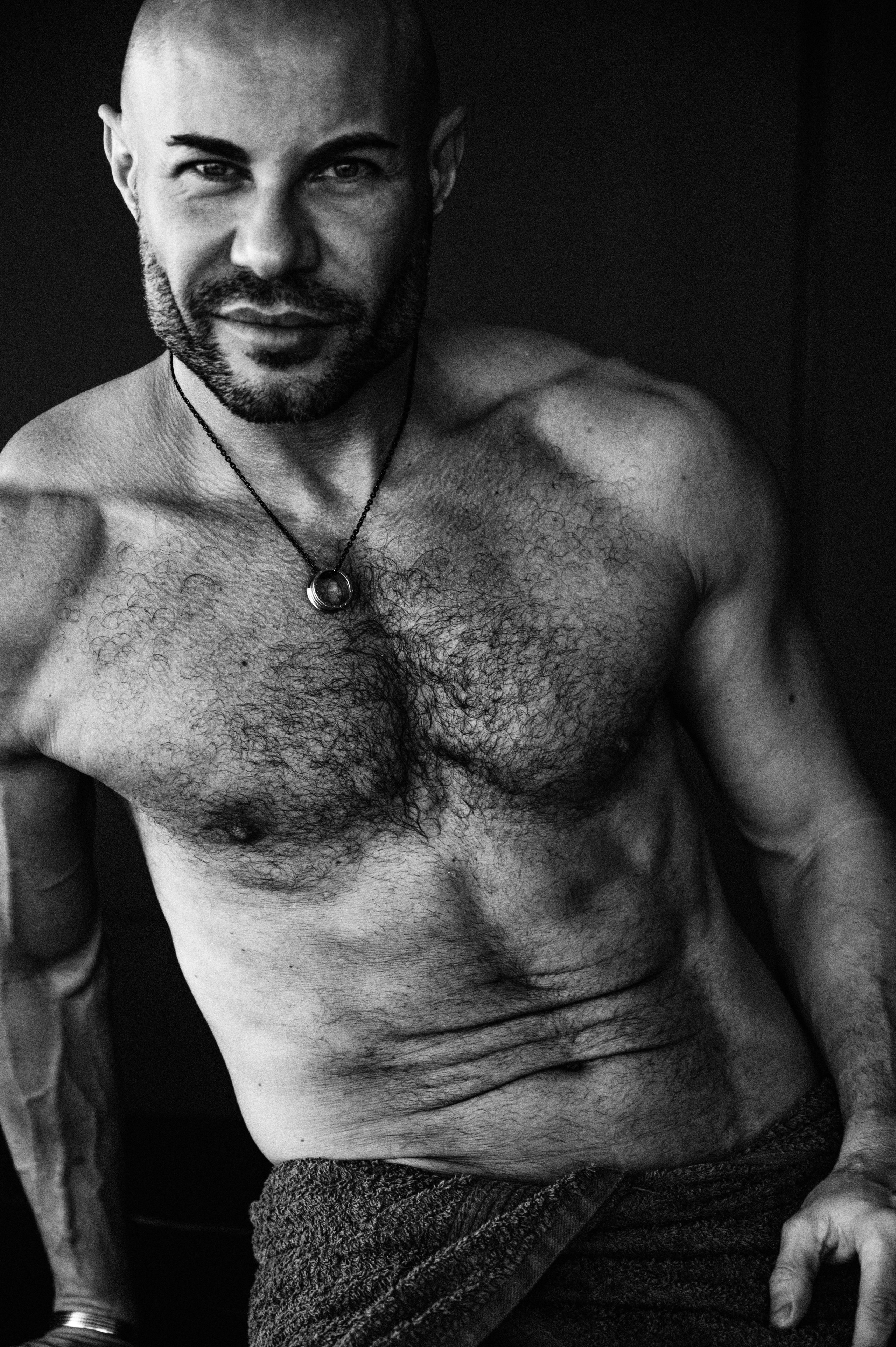 Матвей. Профессиональный фотограф беременности в СПБ. Стильные фотосессии беременности в стиле минимализм и классическая фотография