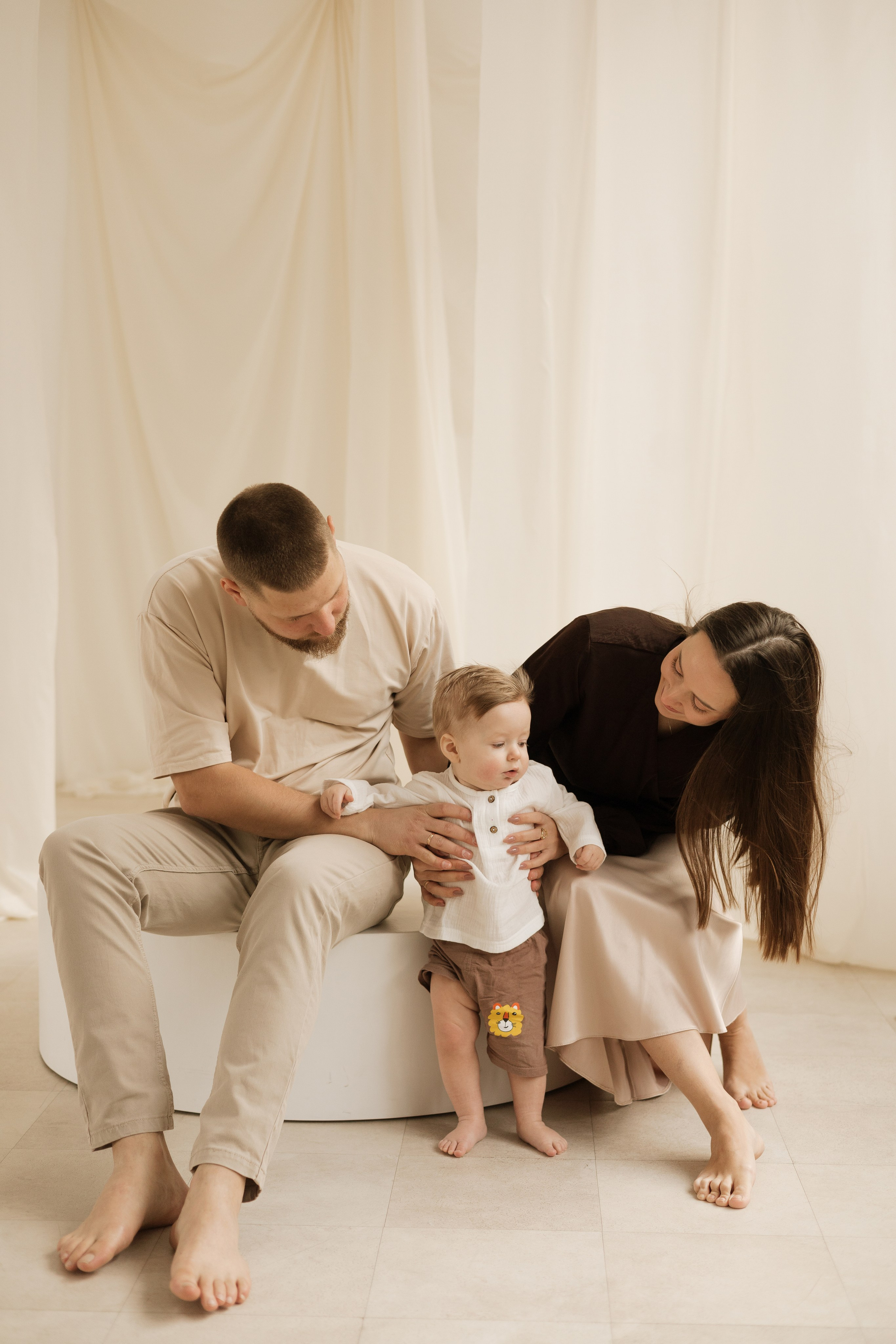 Арсений с мамой и папой. Фотограф в Кемерово Миллер Анна