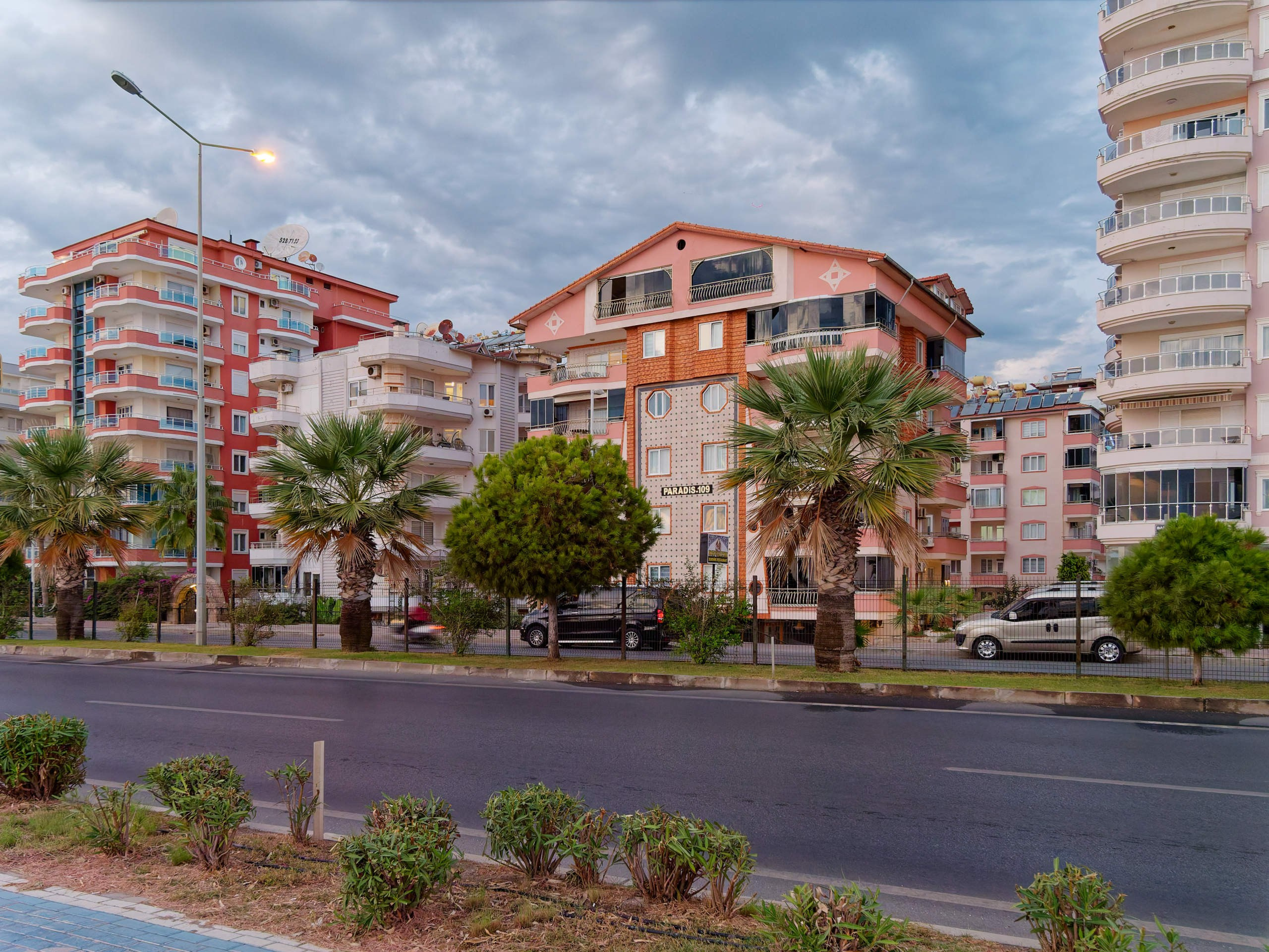 Алания 2025, город, стрит-фото. Избранные фотографии