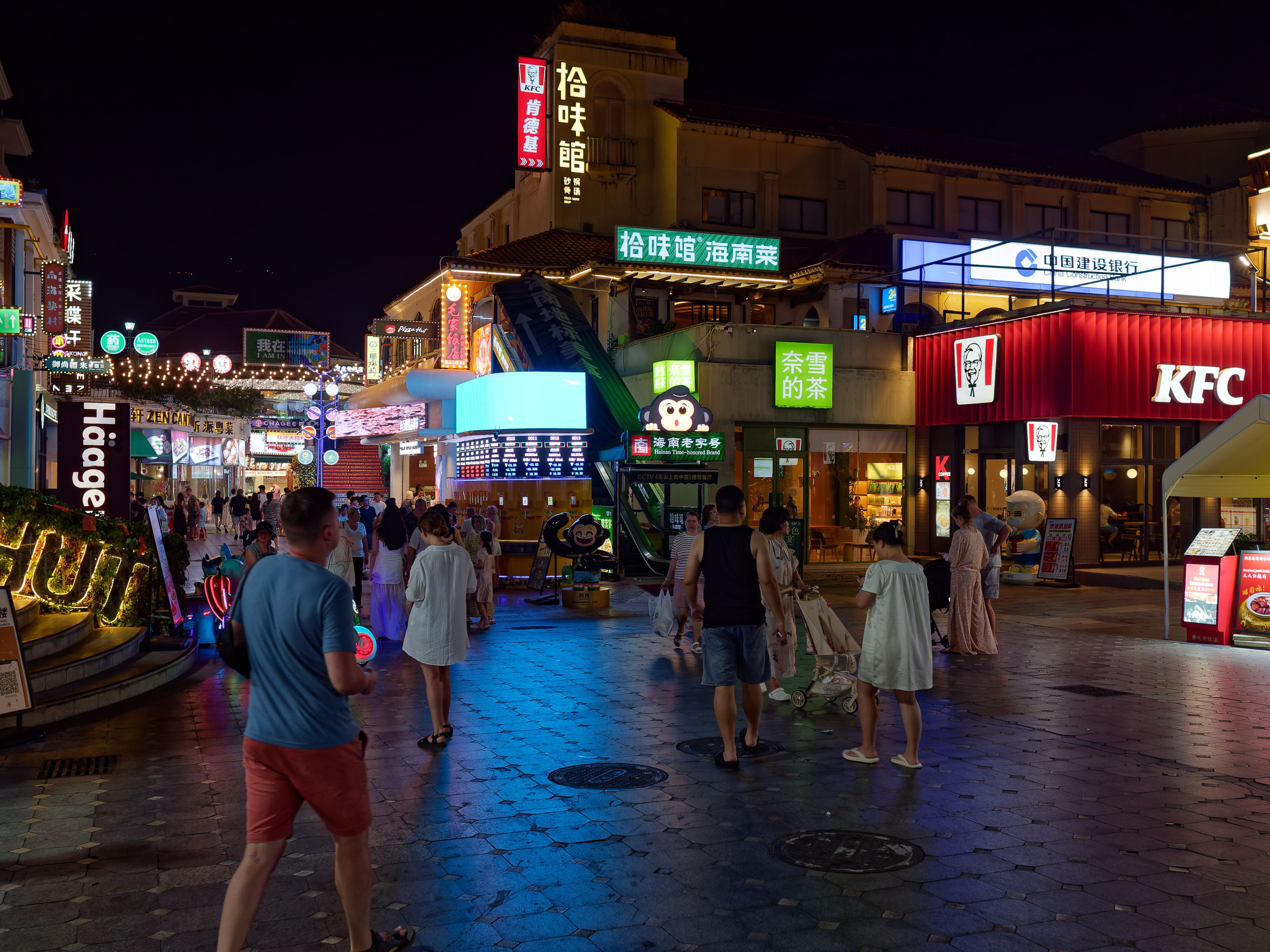 Хайнань 2026, Большой ночной базар в Ялунване. Фотопрогулки по Миру