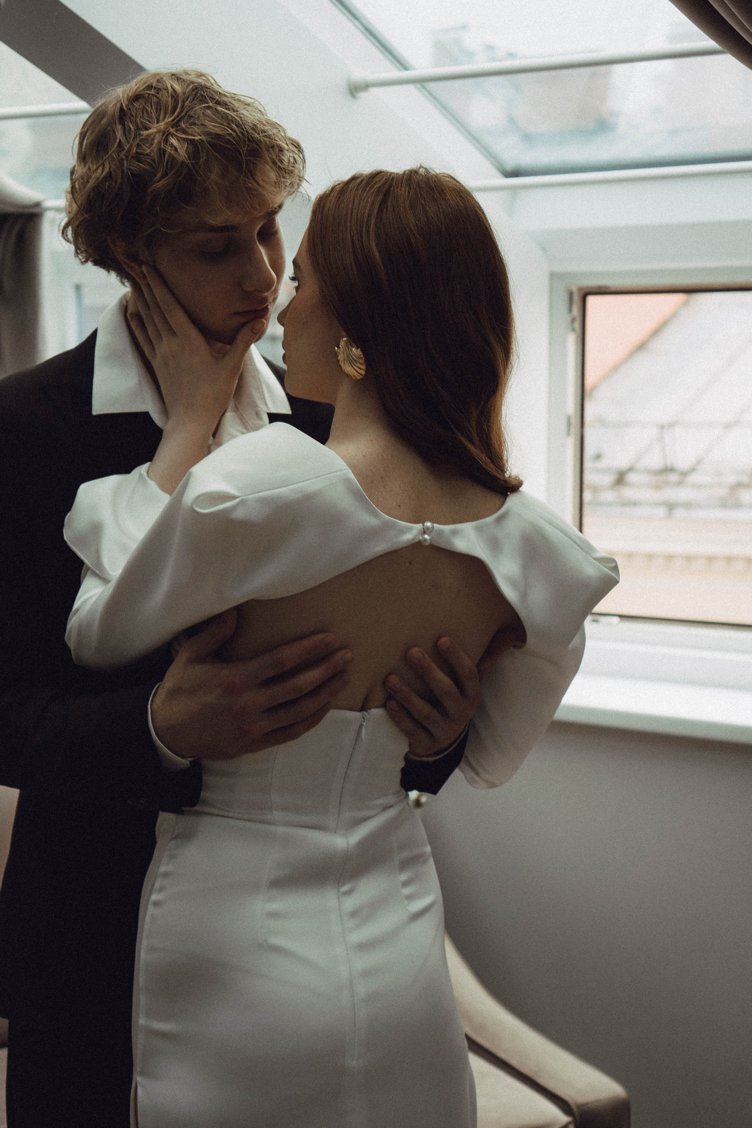 СВАДЕБНАЯ СЬЕМКА В ОТЕЛЕ. СБОРЫ ЖЕНИХА И НЕВЕСТЫ И ТАКЖЕ ТОР И ПОДГОТОВКА К ПРОГУЛКЕ. Профессиональный фотограф, Санкт-Петербург — Виктория Богомолова