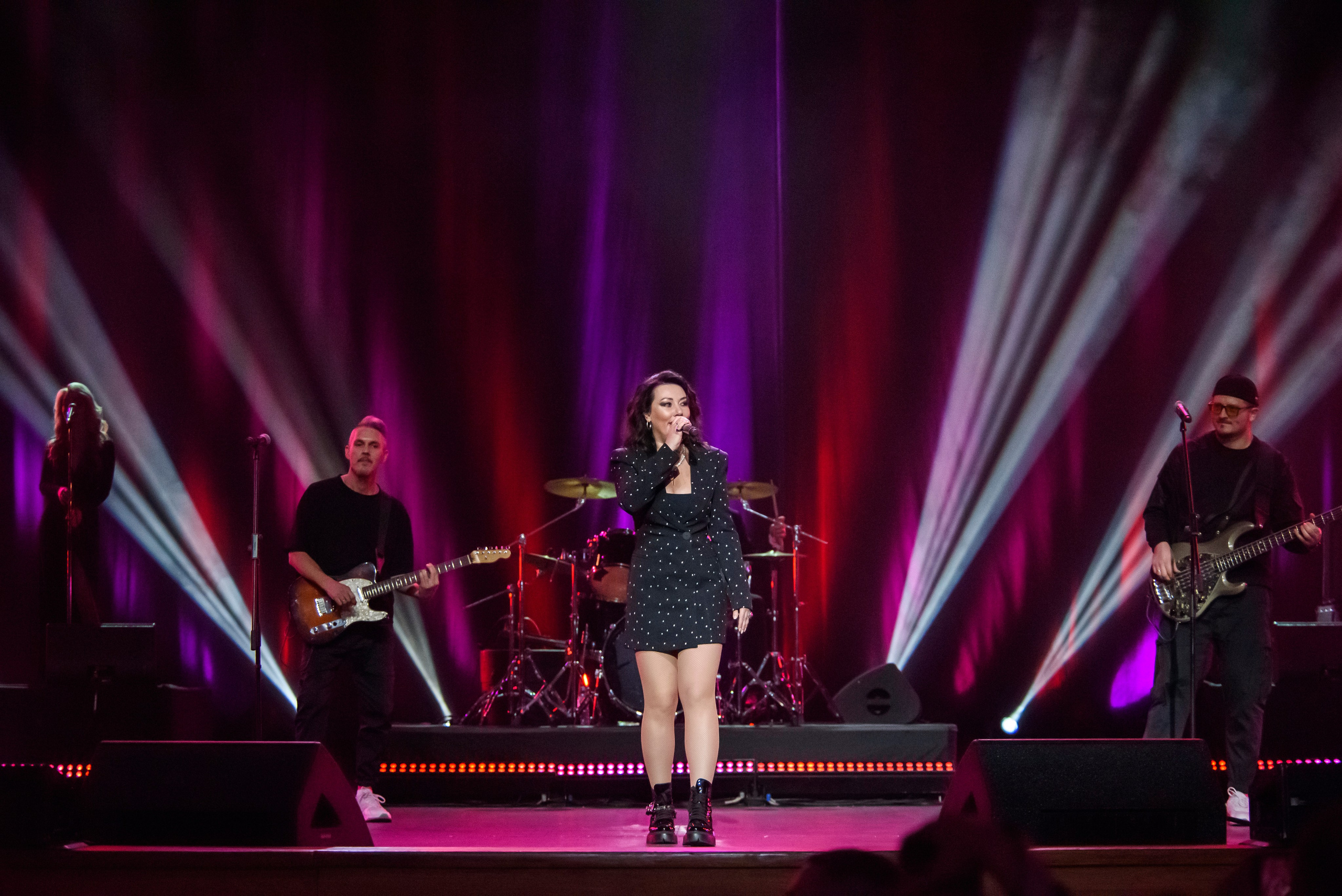 Лариса Рубальская «40 лет с песней по жизни» — Крокус Сити Холл. Бренд-фотограф для экспертов и блогеров в Москве Влада Горбовская