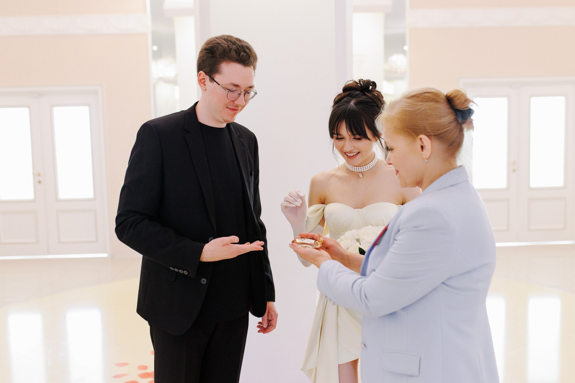 Свадебная фотосессия на Исаакиевской площади. Свадебный фотограф СПБ