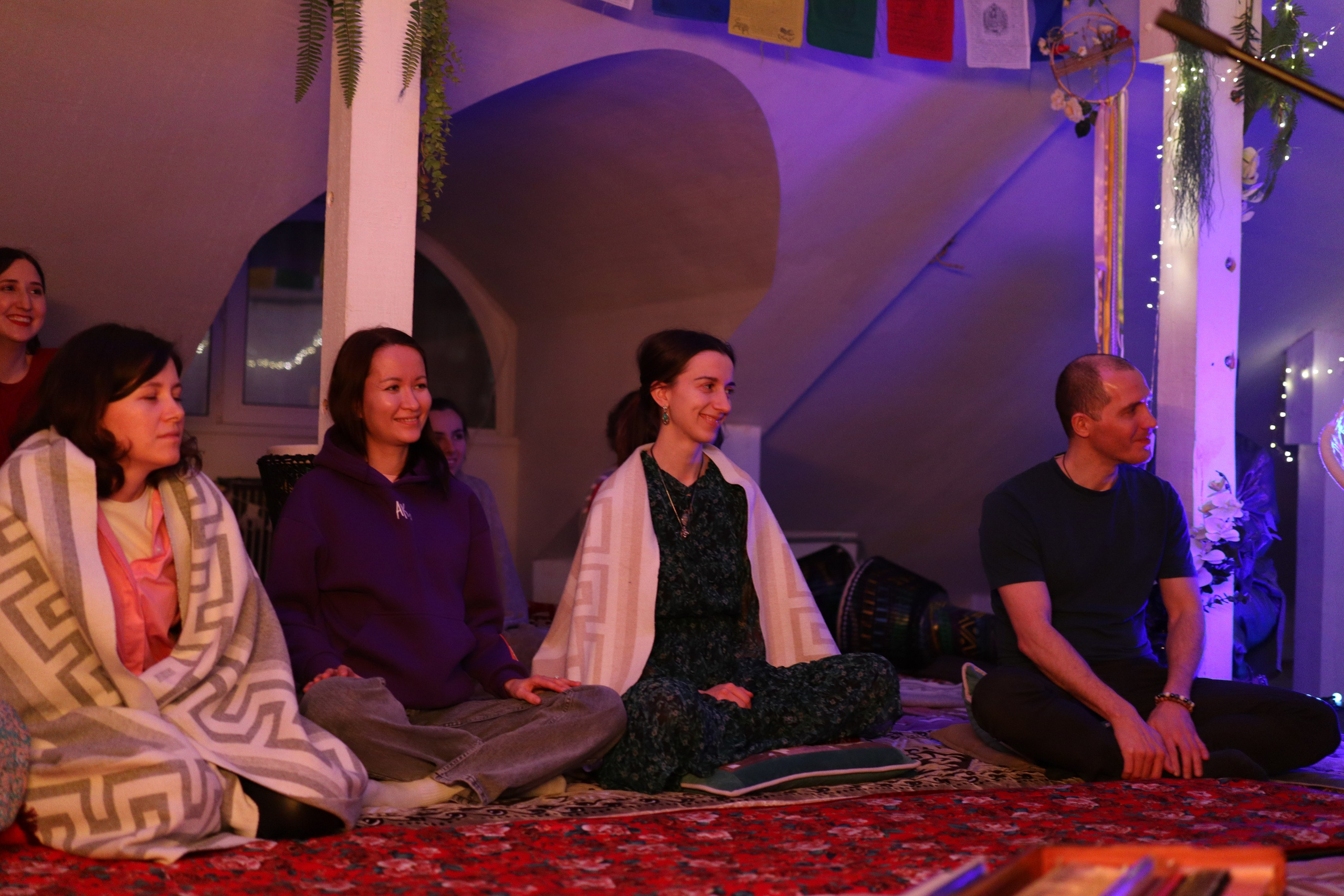 Bhakti Mantra. Photo Ninja