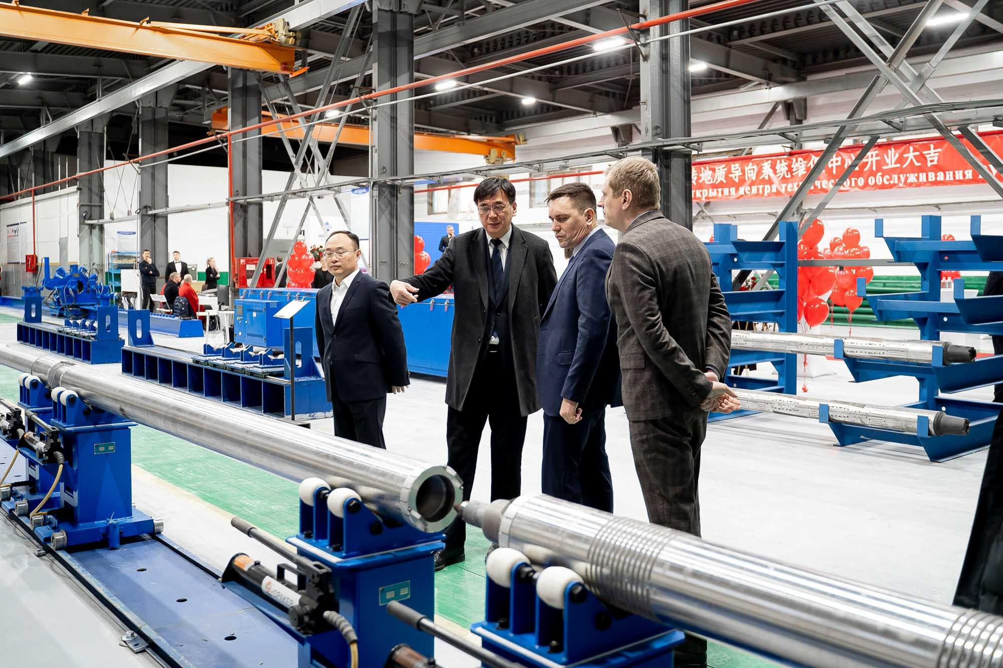 Открытие сервисного центра HILONG. Сергей Кошкин. Репортажная и ивент-фотография в Сургуте