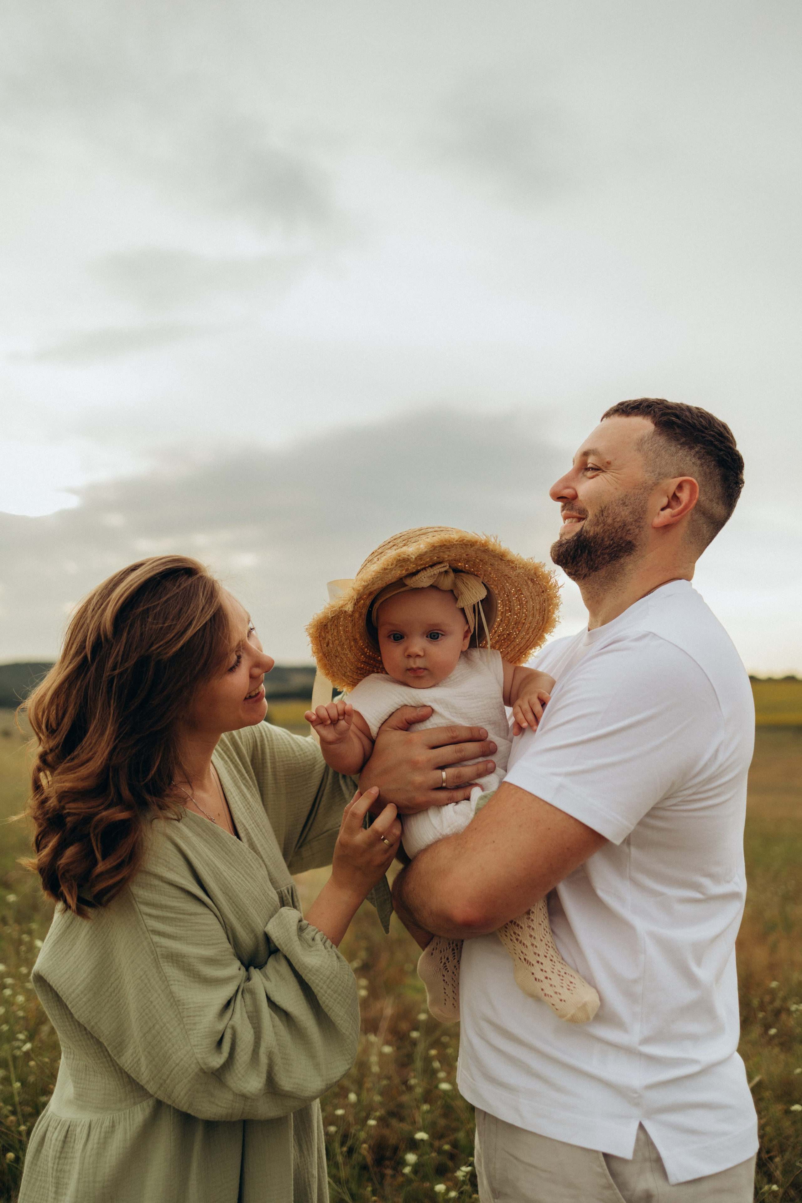 Семейные на природе. Семейный фотограф и видеограф Наумова Анна