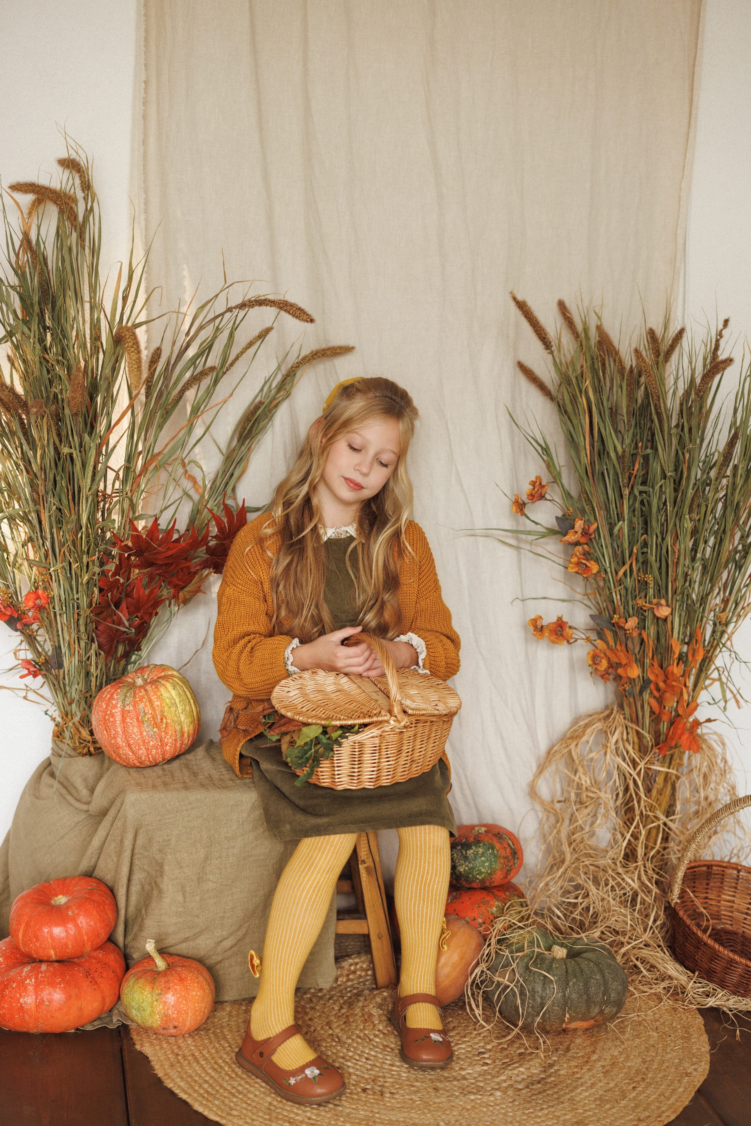 Осенняя фотосессия в фотостудии Mestone, город Краснодар. Семейный и детский фотограф в Краснодаре Анна Трашкова