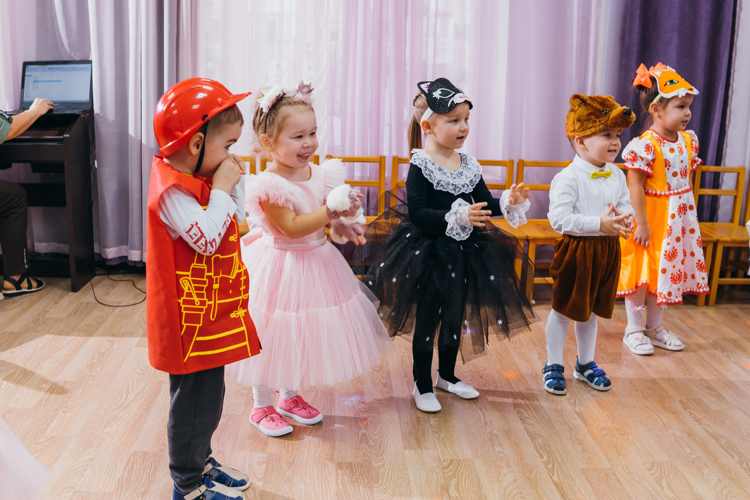 Новогодний утренник в детском саду. Профессиональный фотограф Геленджик, Новоросийск Виктория Цейс