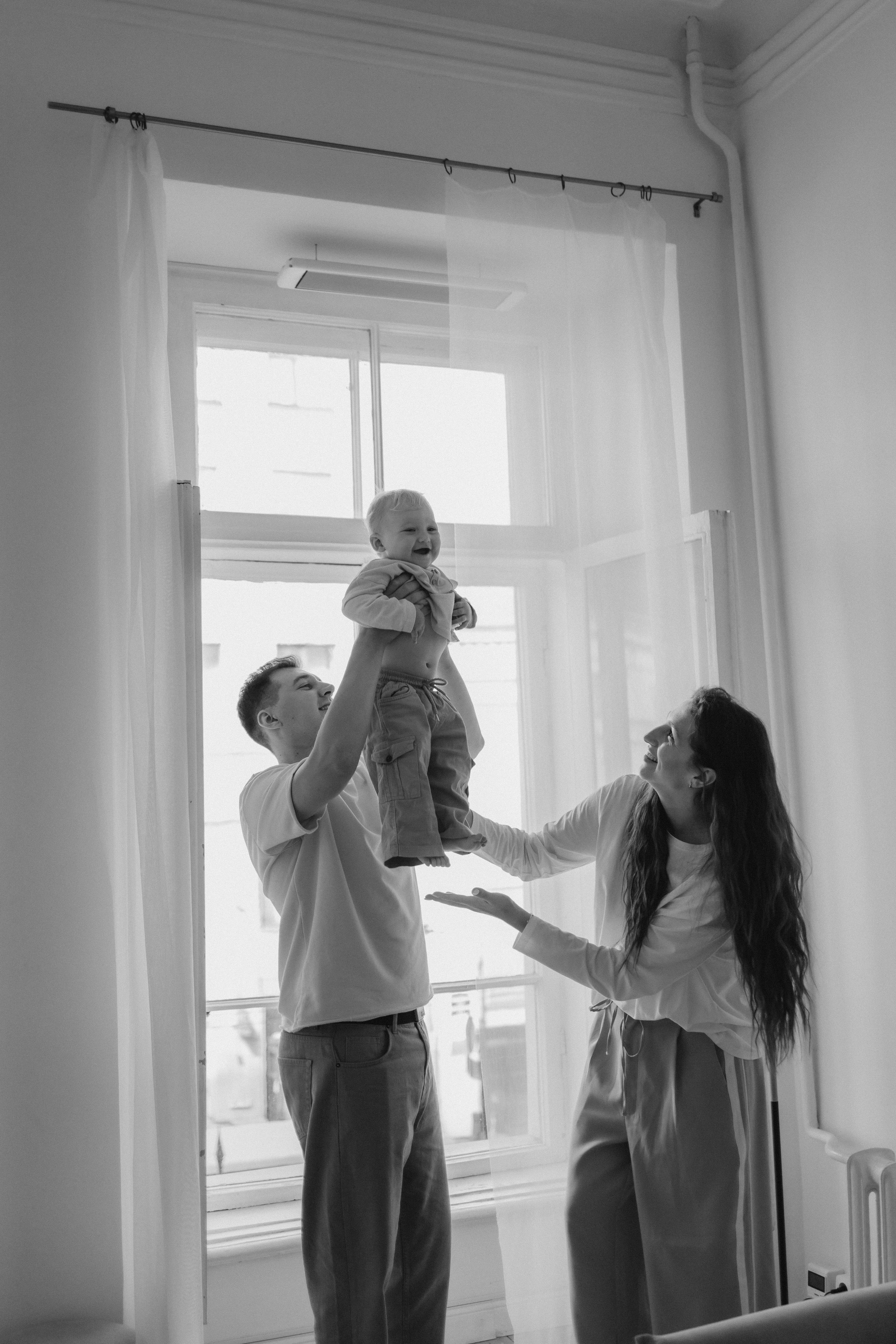 Яна, Дима и малыш Мирон. Семейный, домашний, ньюборн фотограф Москва Цветкова Елизавета