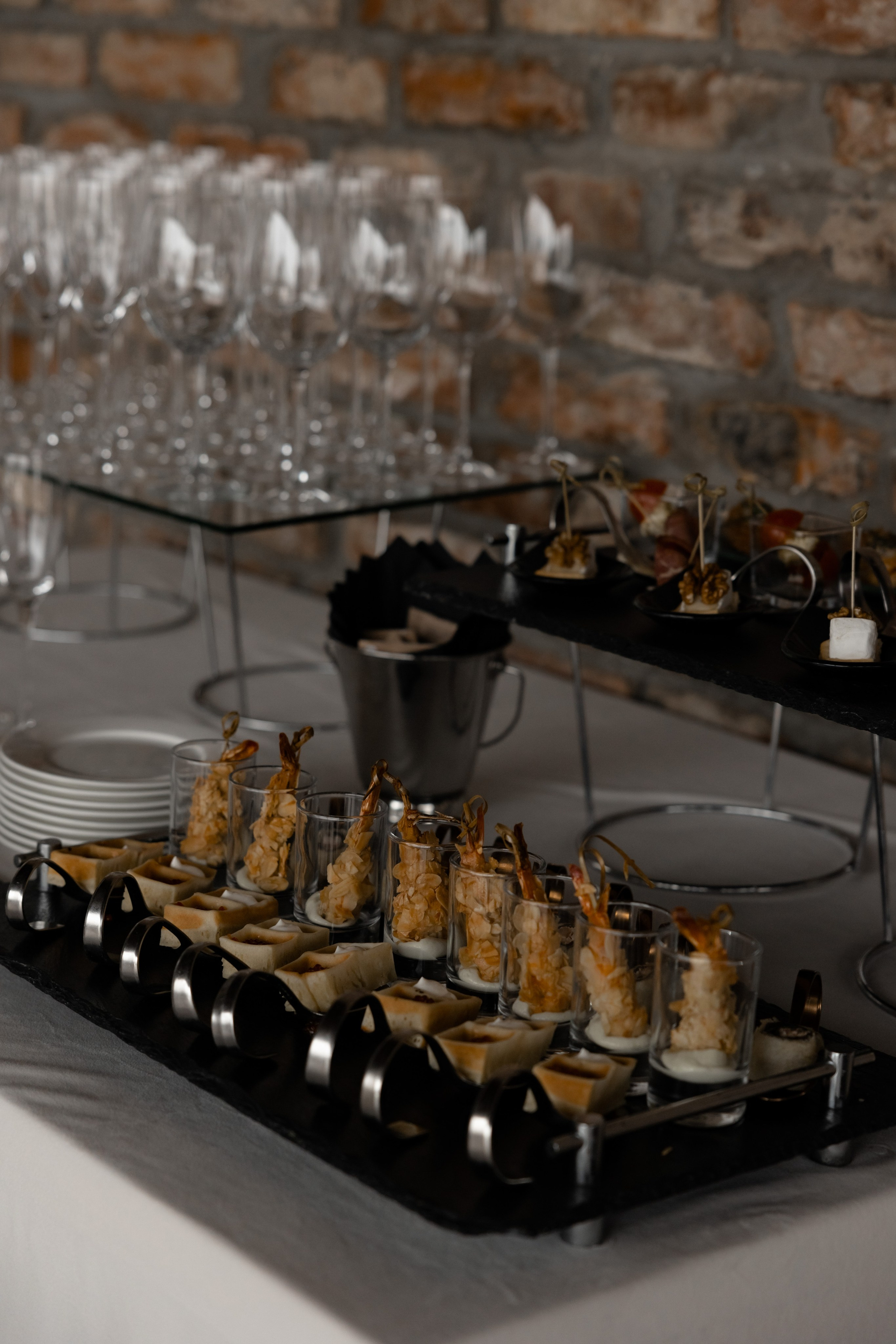 Банкет Усадьба зал «Конюшня». Свадебный фотограф Калининград