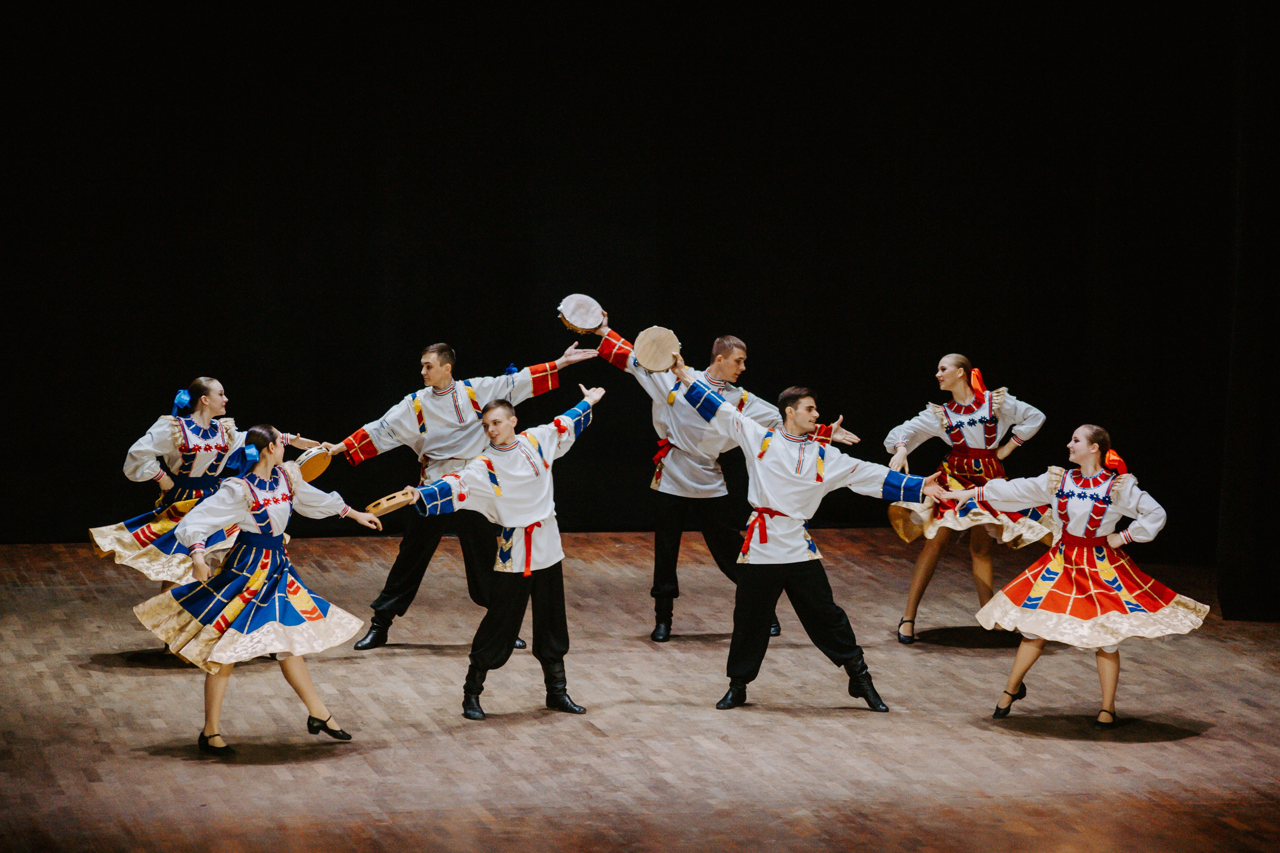 «Уральский сувенир». Концерт танцевальной студии. Фотограф в Челябинске Ополихина Анна