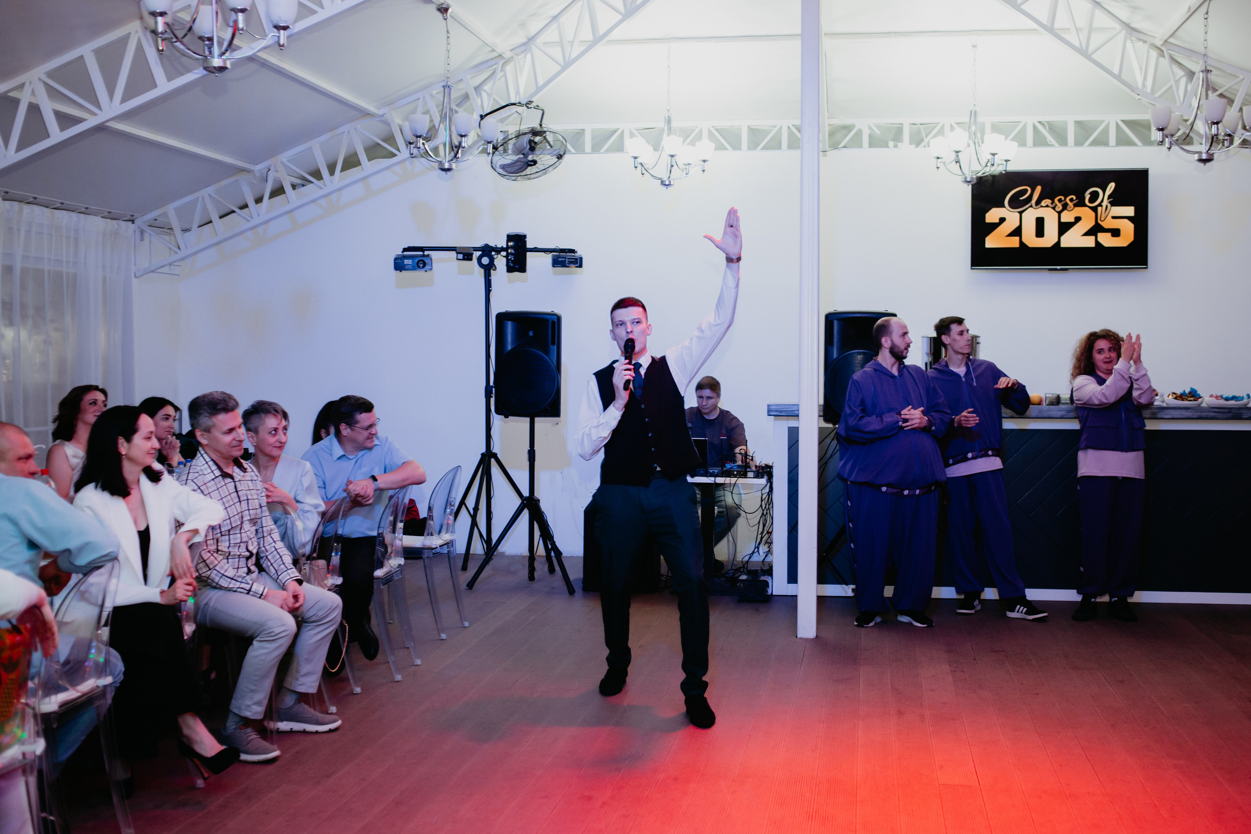 Выпускной 2025 (41 школа) 11 класс. Фотограф в Челябинске Ополихина Анна