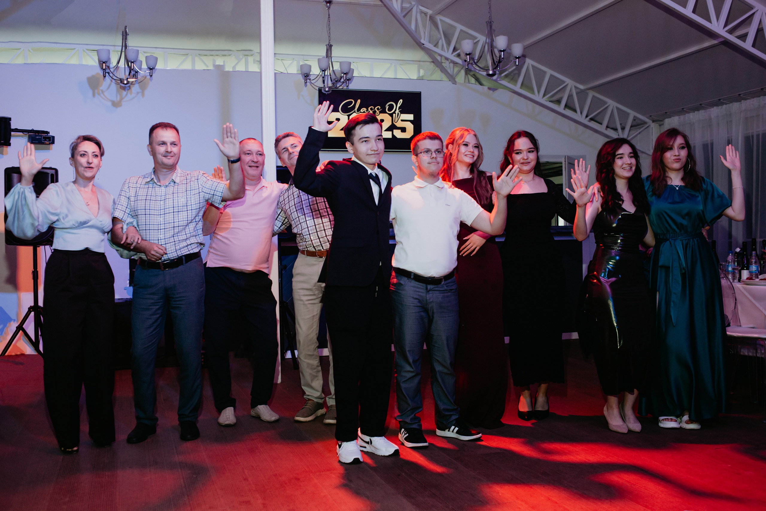 Выпускной 2025 (41 школа) 11 класс. Фотограф в Челябинске Ополихина Анна