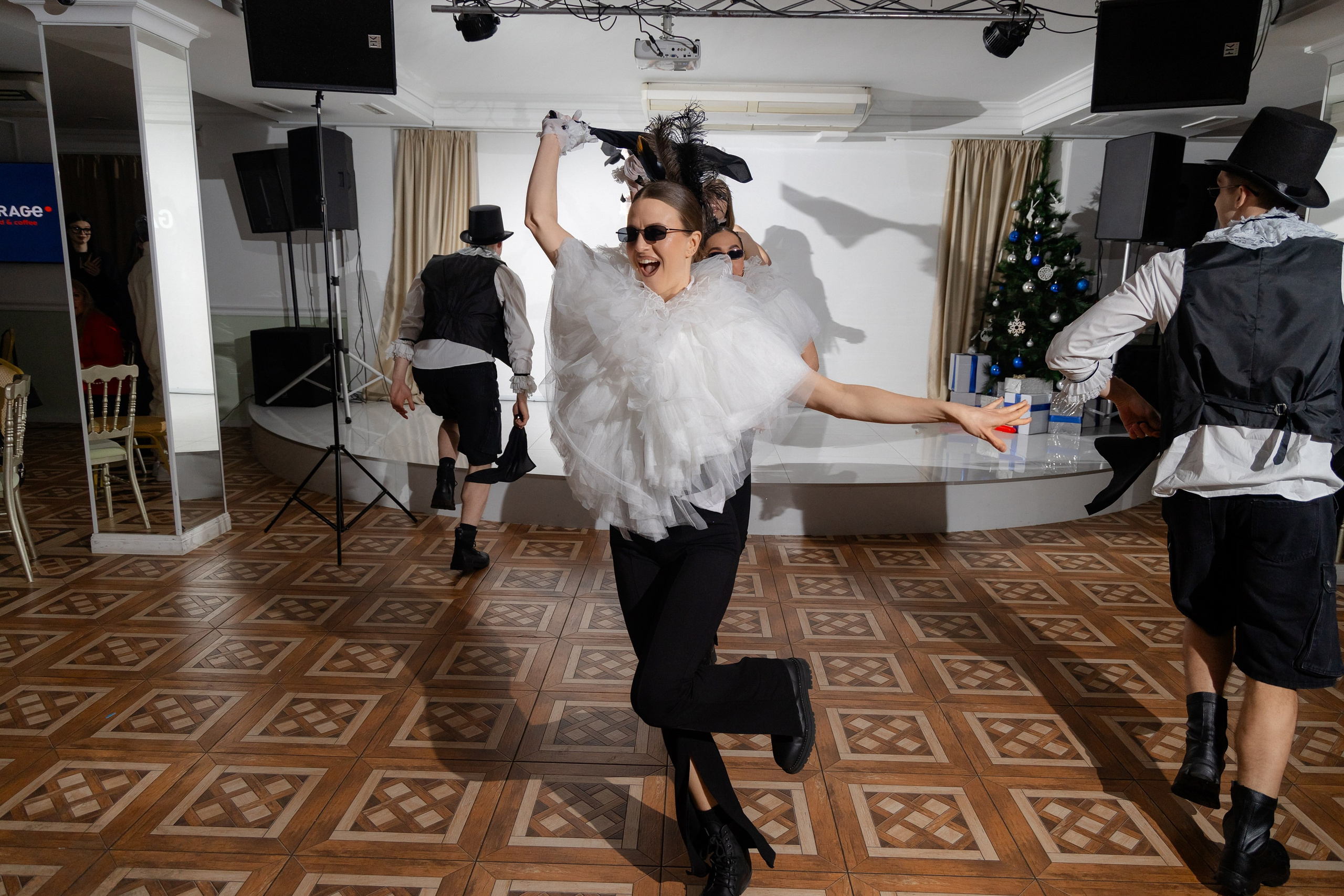 Корпоративная фотосъемка для кафе GARAGE | Новый год 2025 | Минск. Свадебный фотограф в Минске/Беларуси Сергей Спиридонов