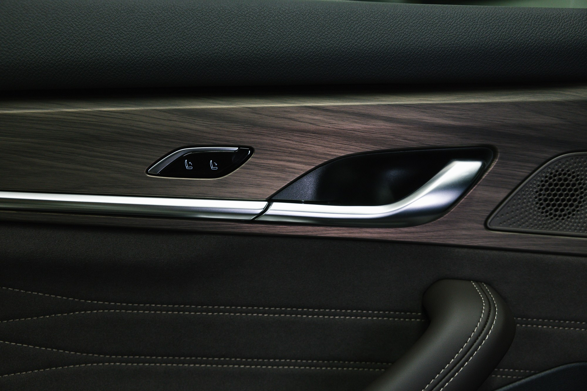 Geely Monjaro 2.0 4WD AT (238 л. с.). Автосалон «Х-Авто»