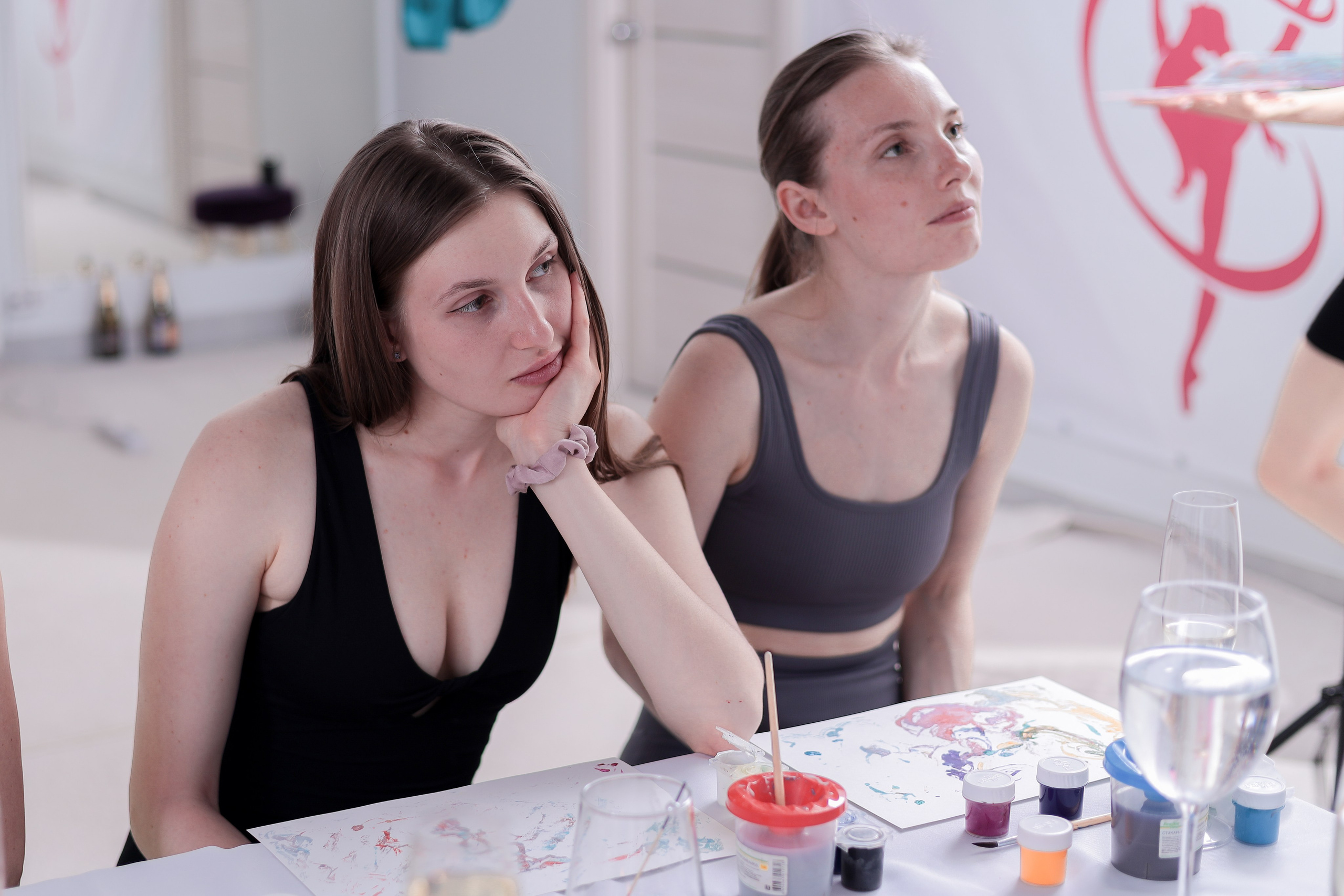 Арт-терапия + аэройога. Фотограф Надршина Лилия