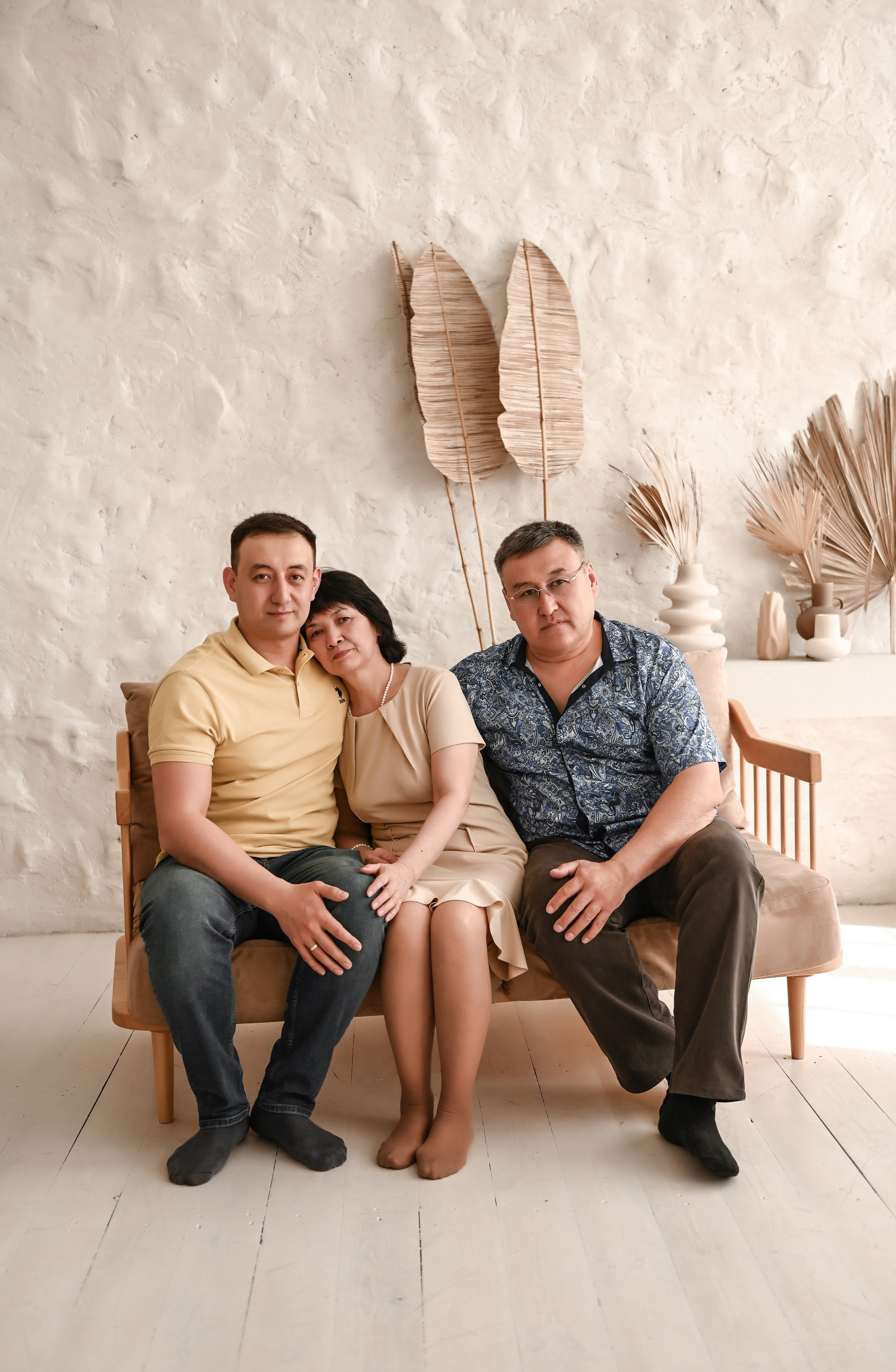 Семейная студийная  фотосессия 2. Свадебный, семейный, детский, контент фотограф в Омске Максим Ильин