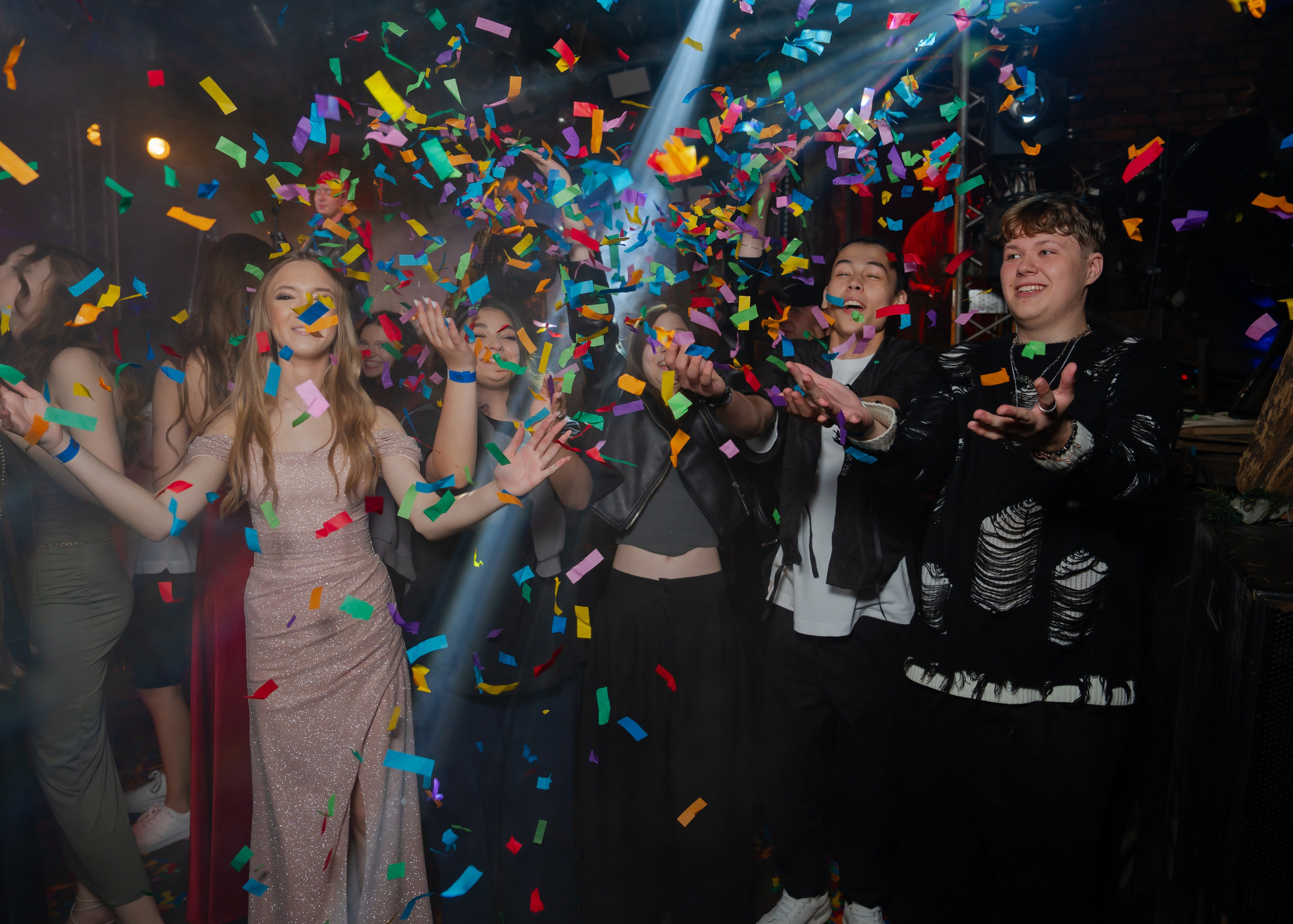 Выпускной Байк Центр «Ночные волки» 11 класс. Крамер Юлиана детский и семейный фотограф