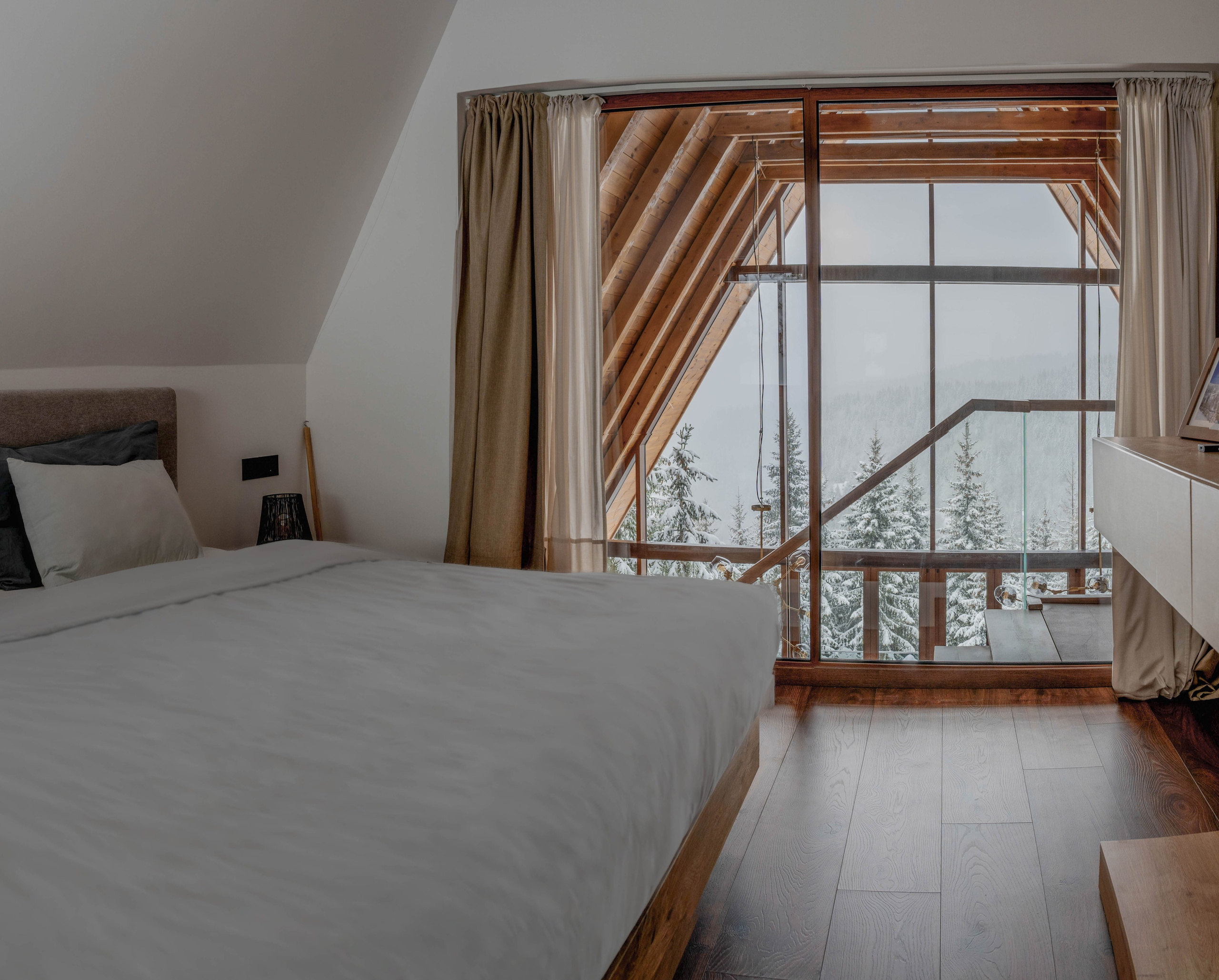 Sofia Kop. Photographer Liana Sudets Serbia Kopaonik Brzece Brus