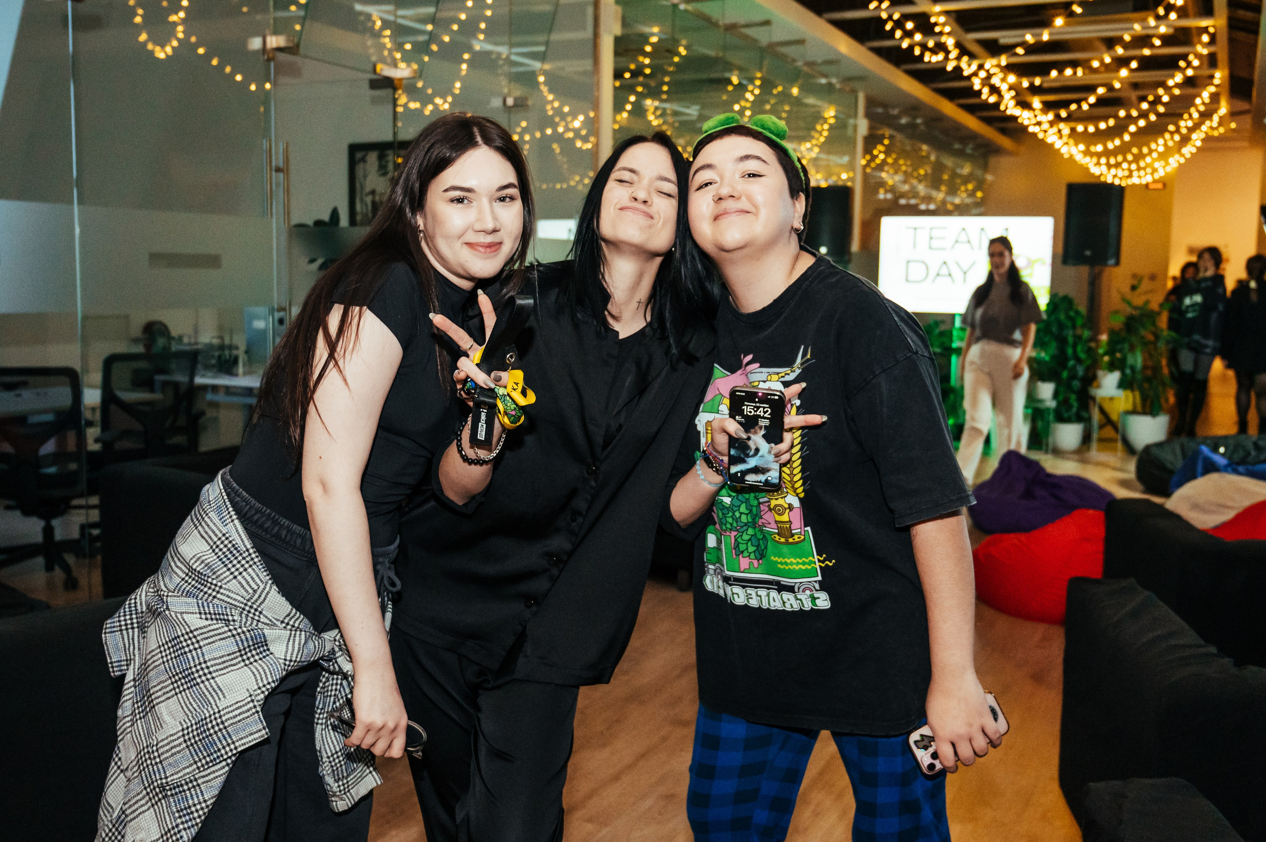 Фотосъёмка корпоратива в офисе в Санкт-Петербурге. Анастасия Петрович фотограф, фотокорреспондент в Москве и Санкт-Петербурге. Фотосъёмка репортажа, мероприятия, корпоративная съёмка, контент