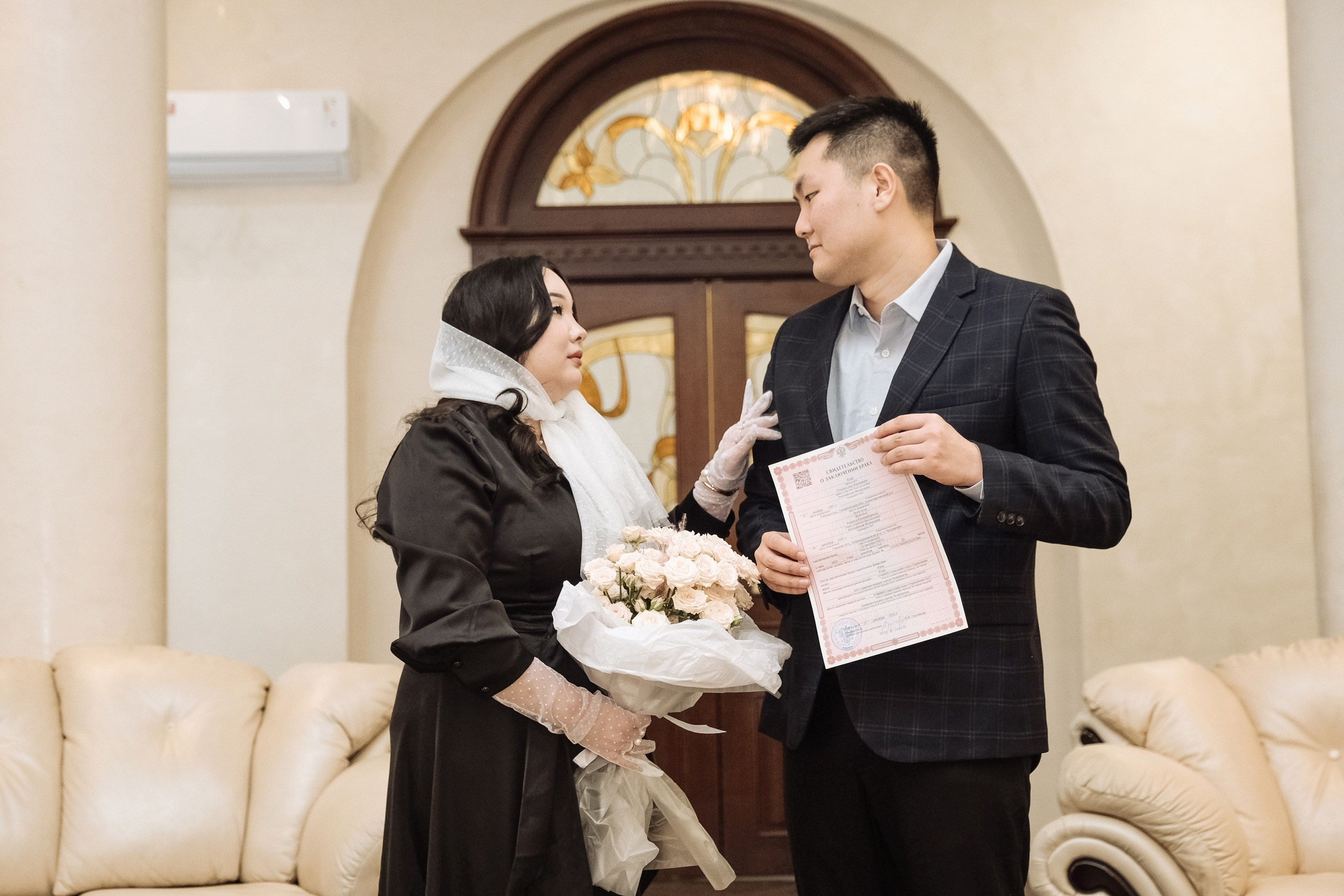 Станислав и Регина. ЗАГС + прогулка возле ЗАГСа. Свадебный фотограф в Челябинске Сырчикова Наталья