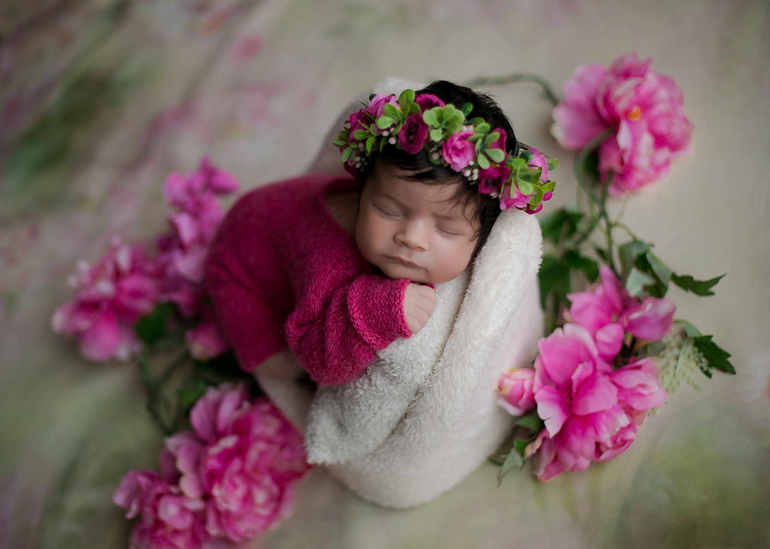 Newborn девочки. Главная