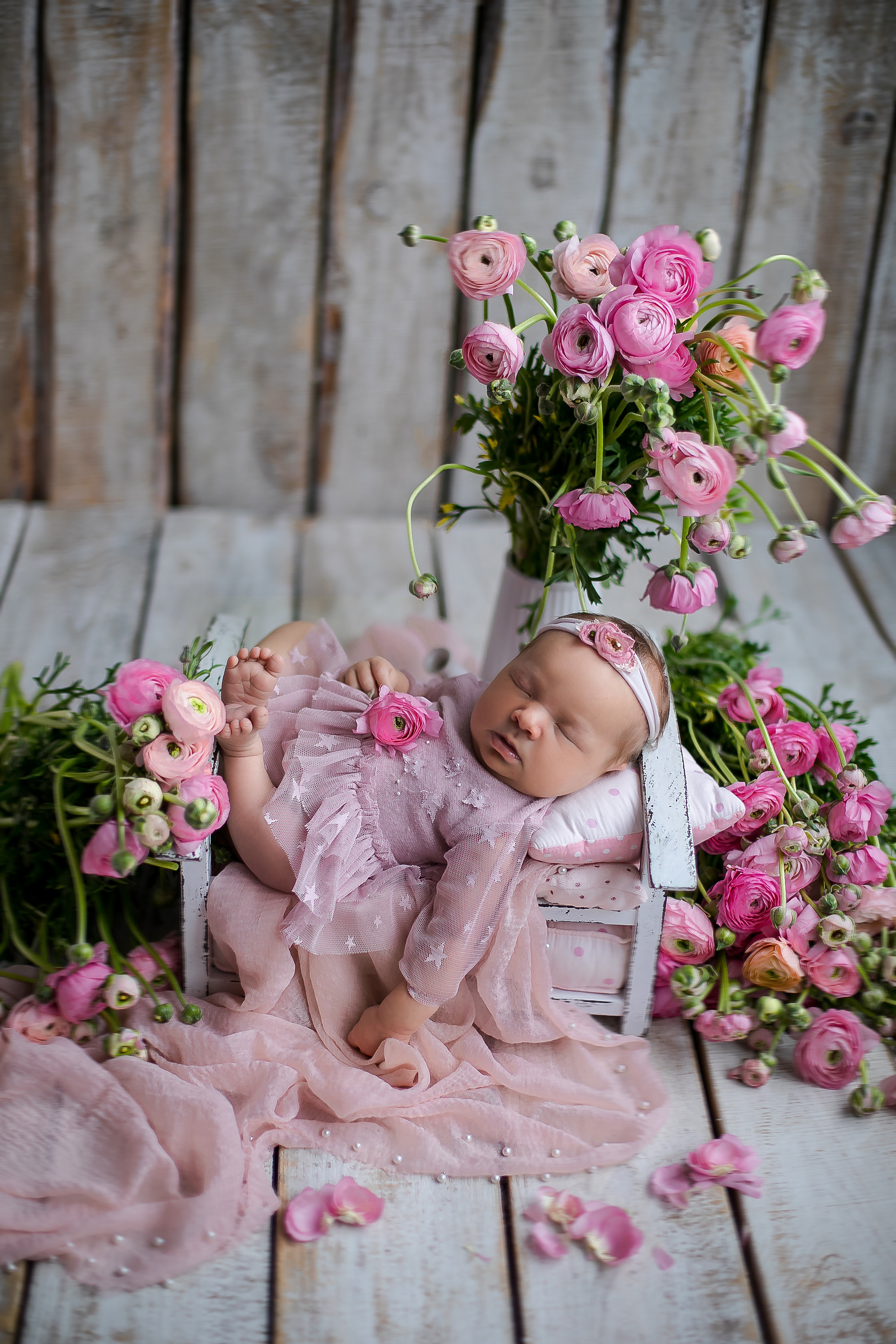 Newborn девочки. Главная