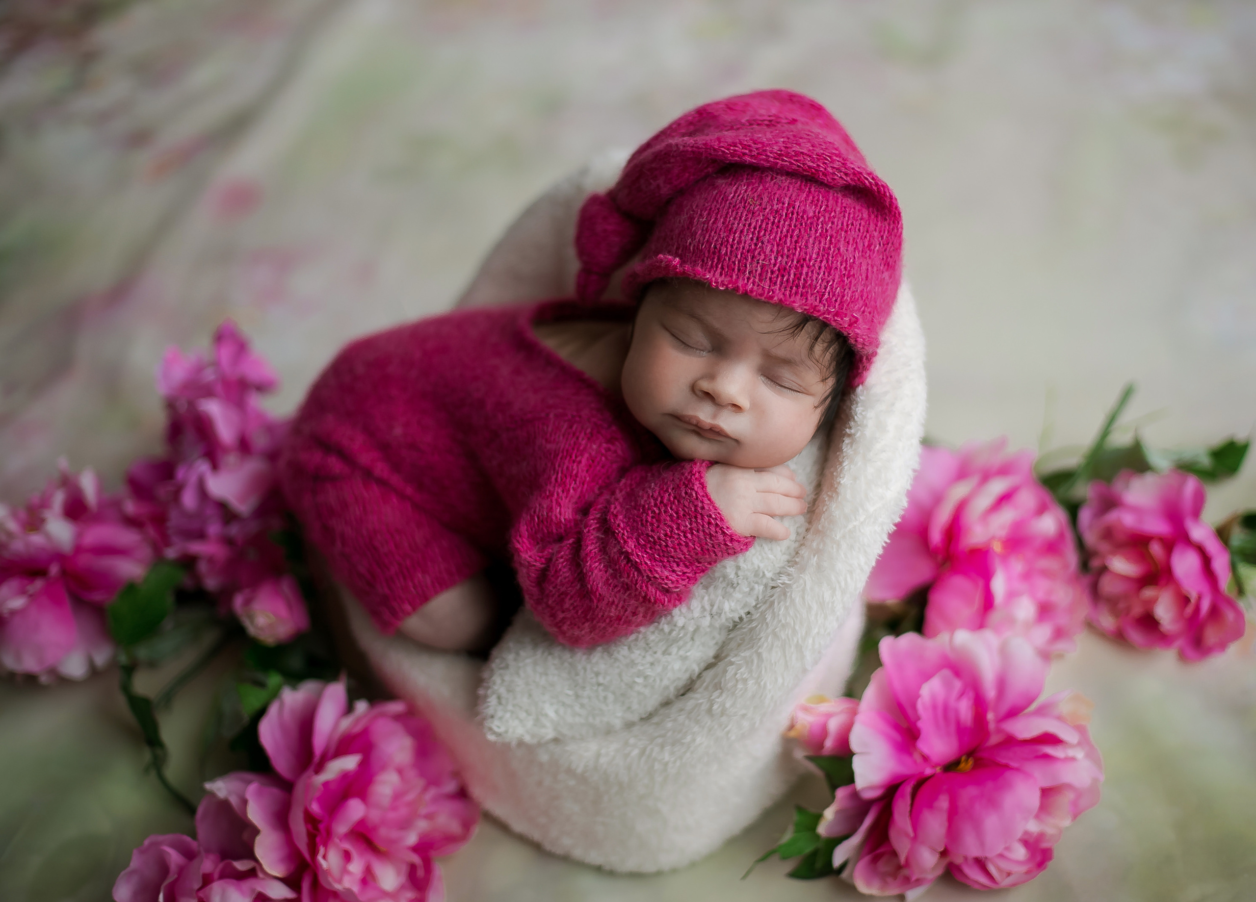 Newborn девочки. Главная