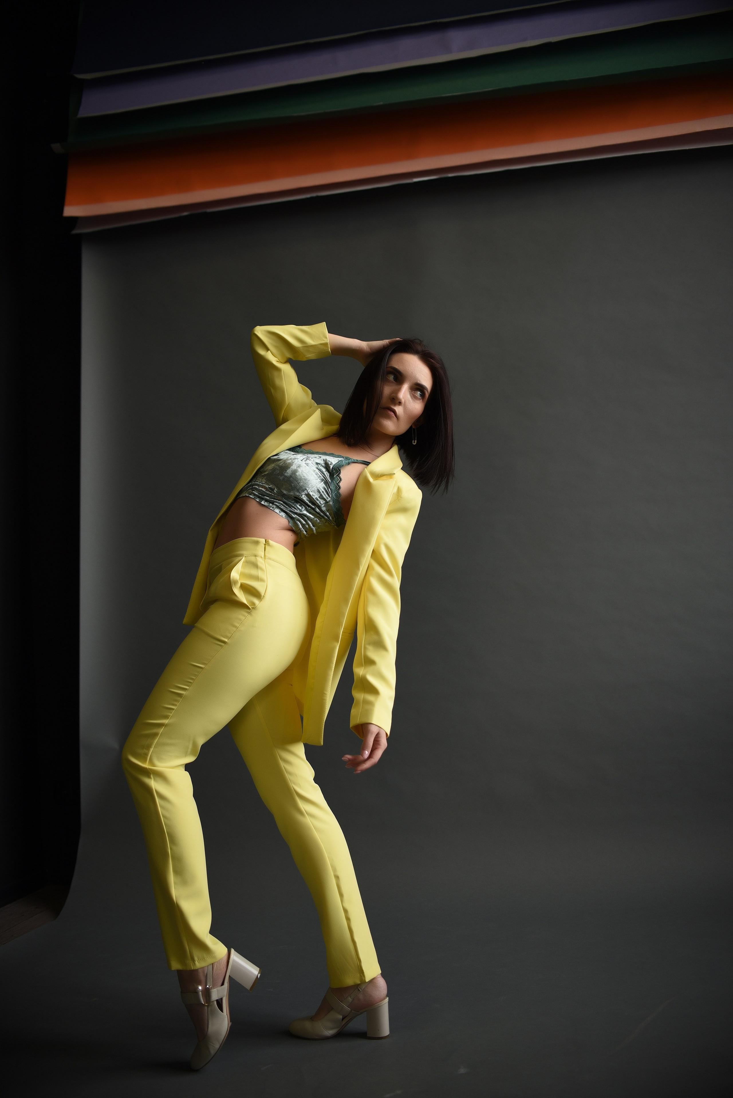 Индивидуальная студийная. Свадебный, семейный, детский, контент фотограф в Омске Максим Ильин