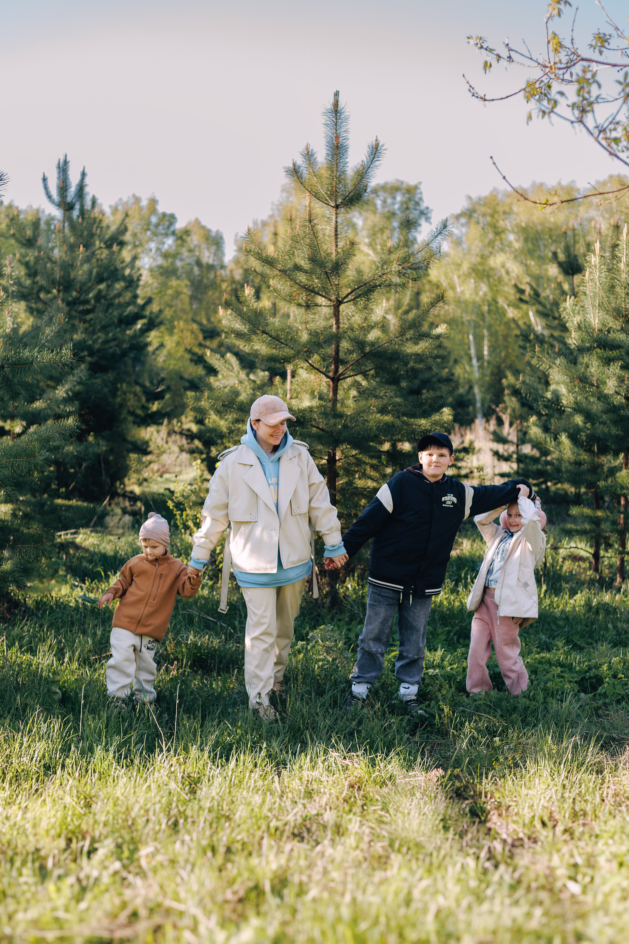 Семейный фотодень в парке в Медногорске. Фотограф Медногорск Кувандык Оксана Шерехода свадебные, семейные, индивидуальные, школьные фотосессии. Печать фотоальбомов