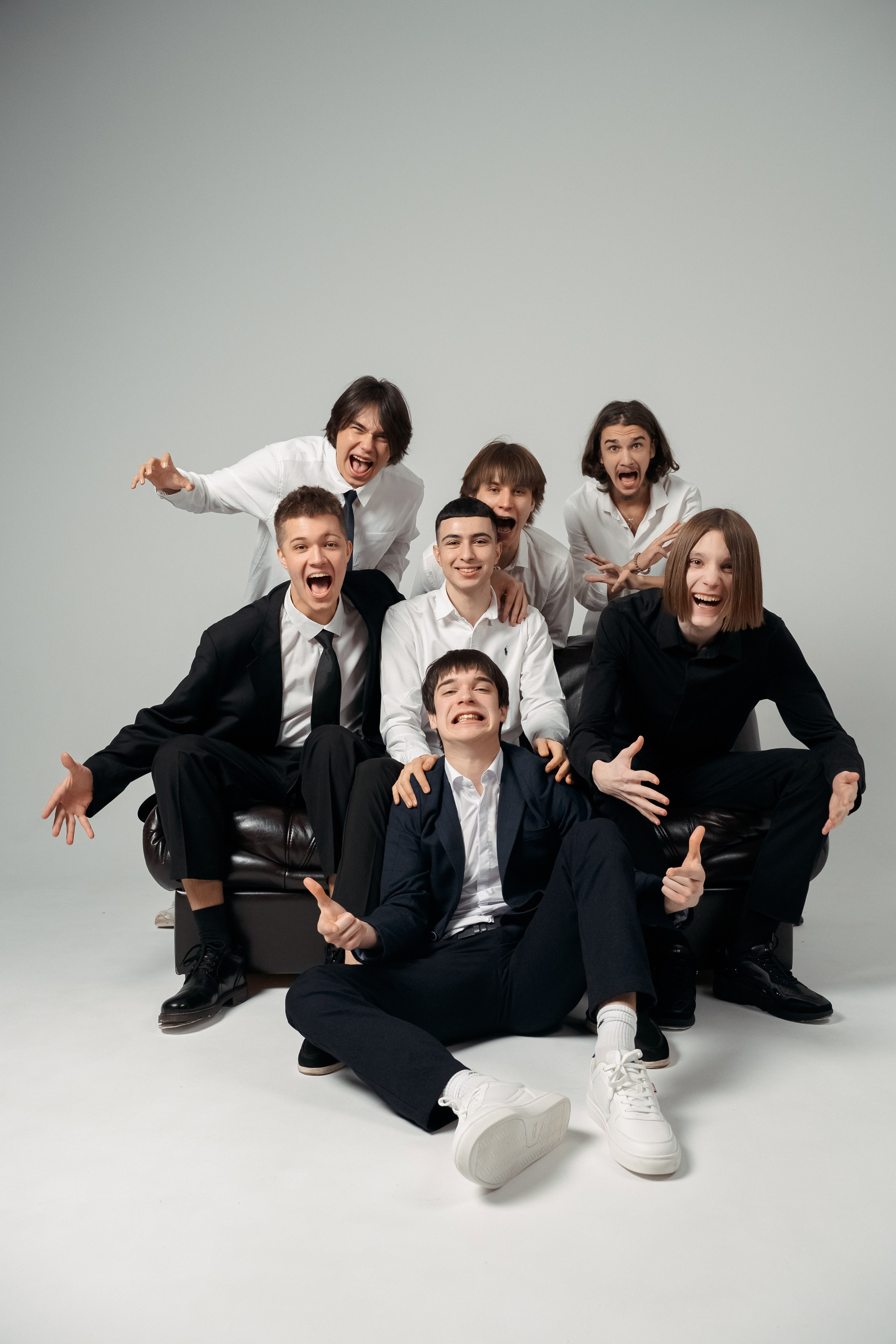 ВЫПУСКНИКИ 11 КЛАСС. МАРГАРИТА КУДРЯШОВА СВАДЕБНЫЙ И СЕМЕЙНЫЙ ФОТОГРАФ ТВЕРЬ МОСКВА