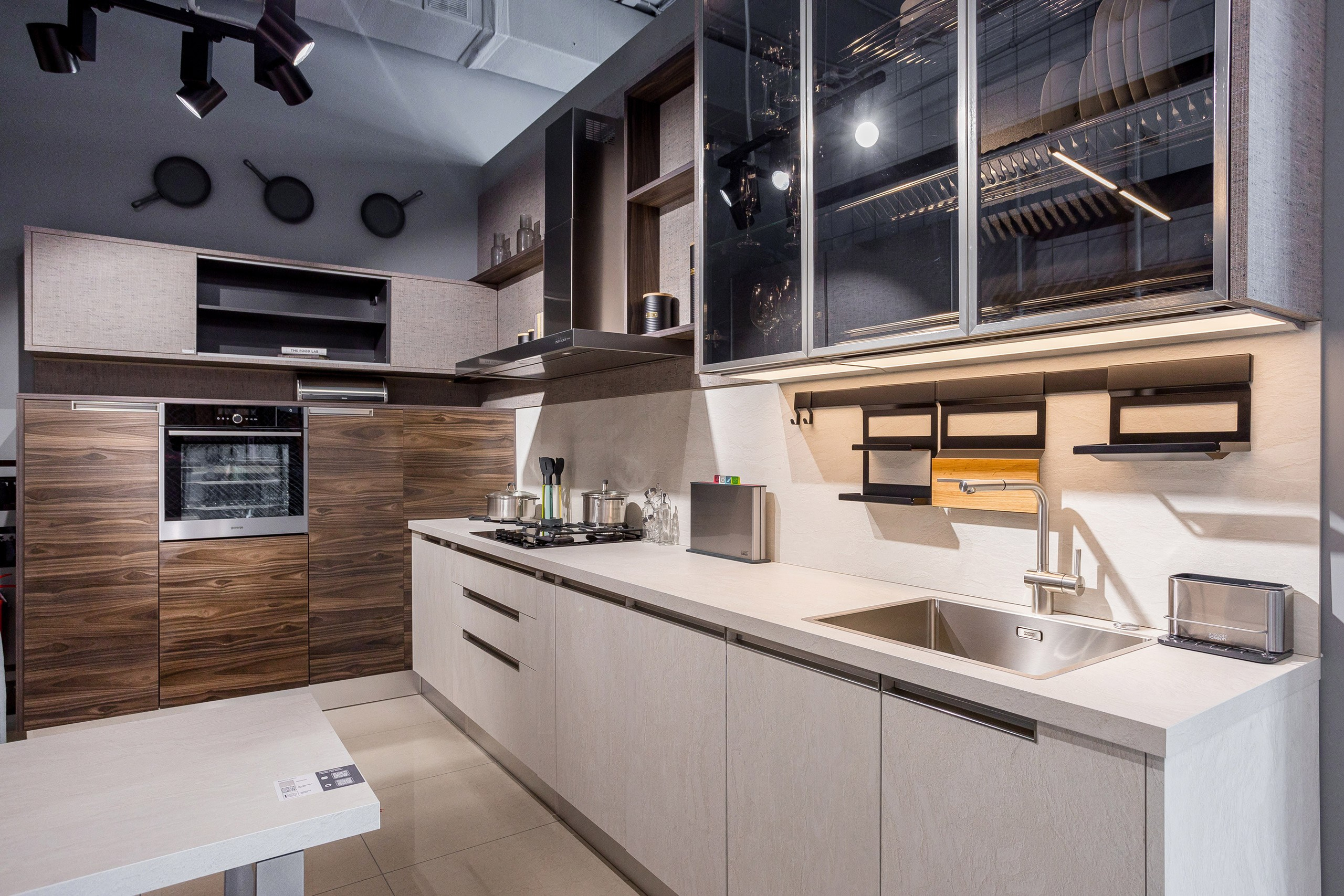 Kitchen salon. Interior photographer Vitalii in Portland and Vancouver
