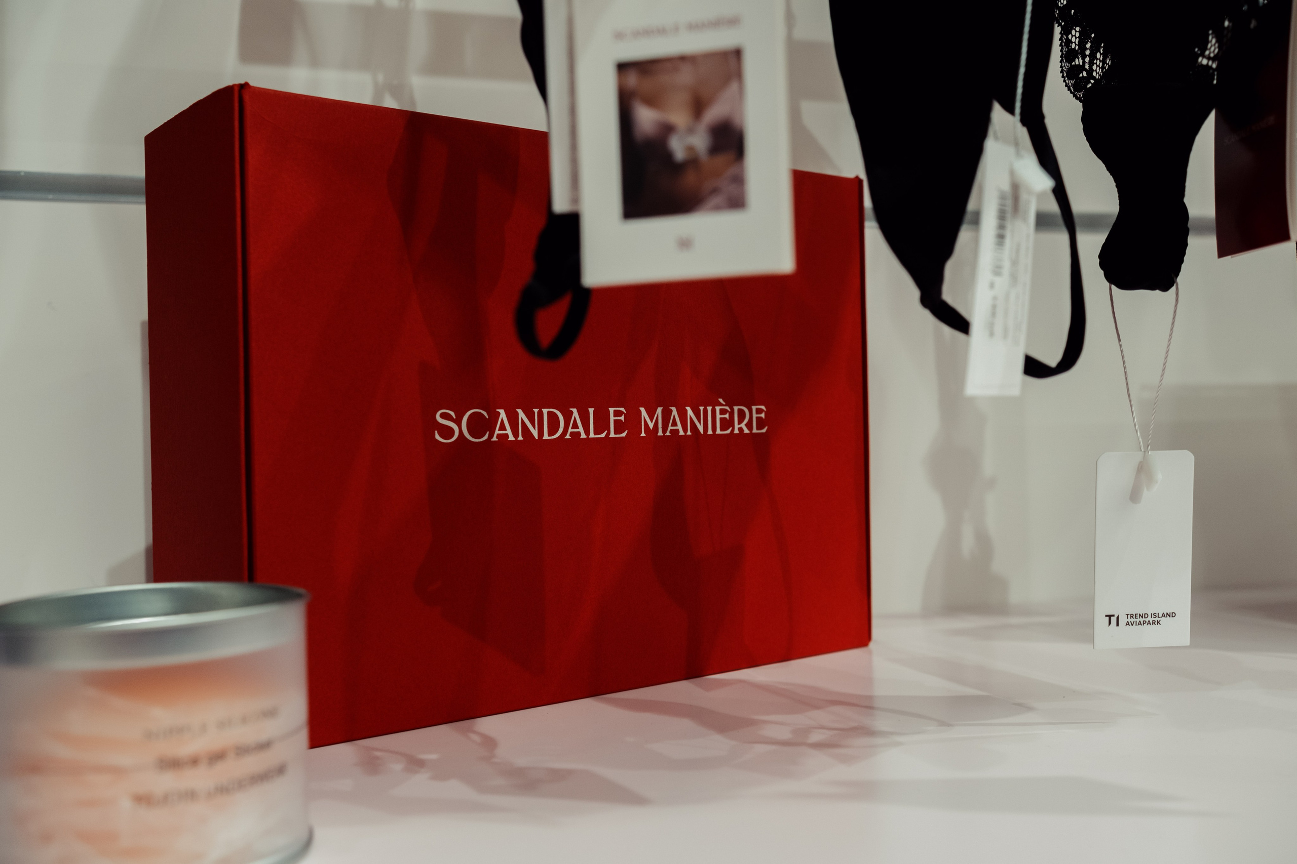 SCANDALE MANIERE. Репортажный и портретный фотограф в Москве Илья Спиридонов