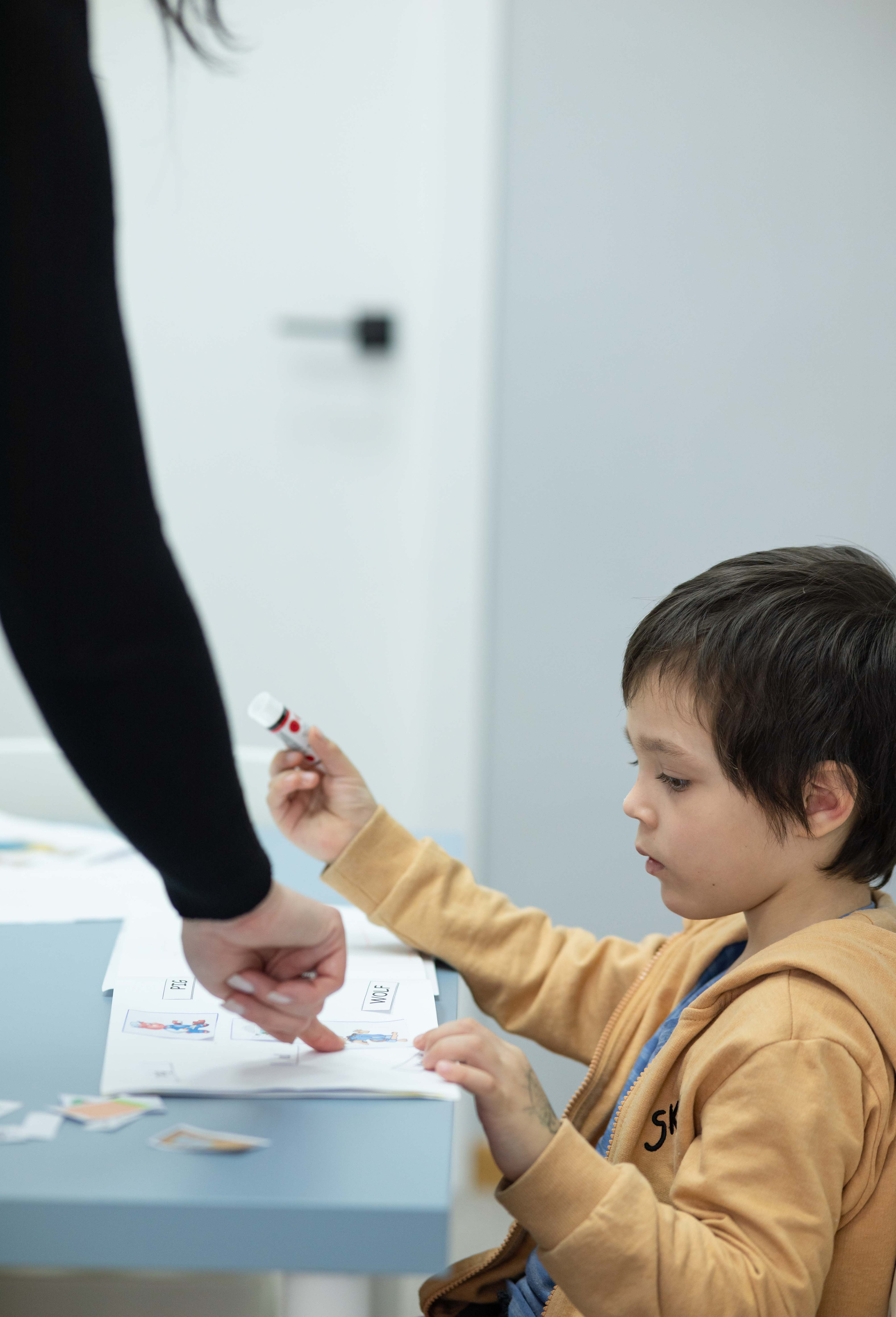 На уроке английского в «Happy Panda». Семейный, Детский, Контент фотограф в Самаре Renatto (Ренат Алимбиков)