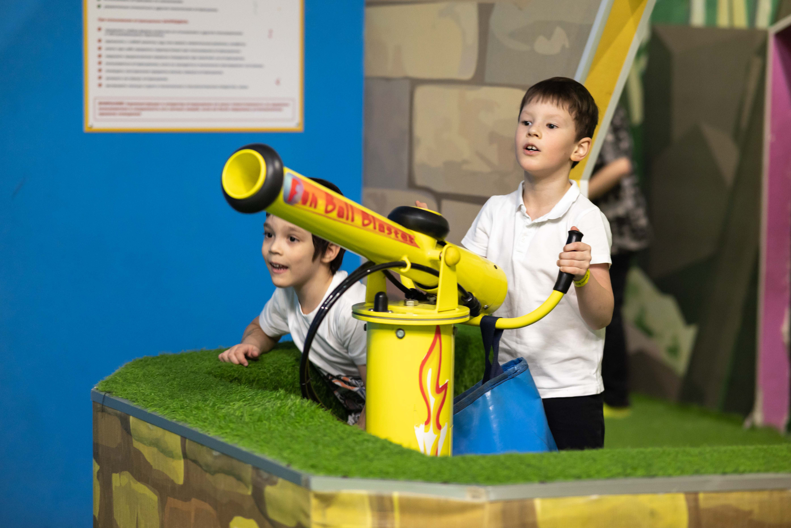 В игровой Тимур и Расул. Семейный, Детский, Контент фотограф в Самаре Renatto (Ренат Алимбиков)